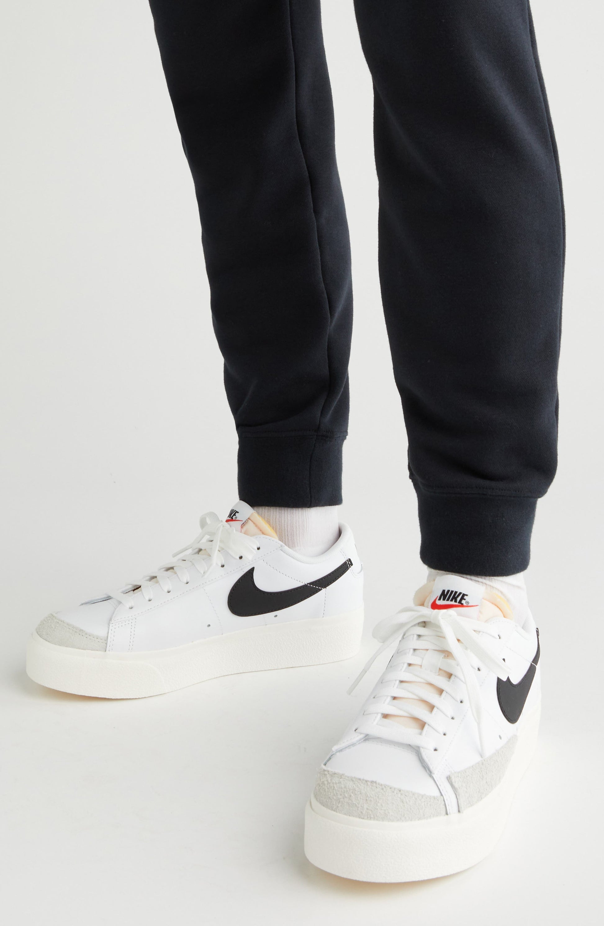 101 WHITE/BLACK