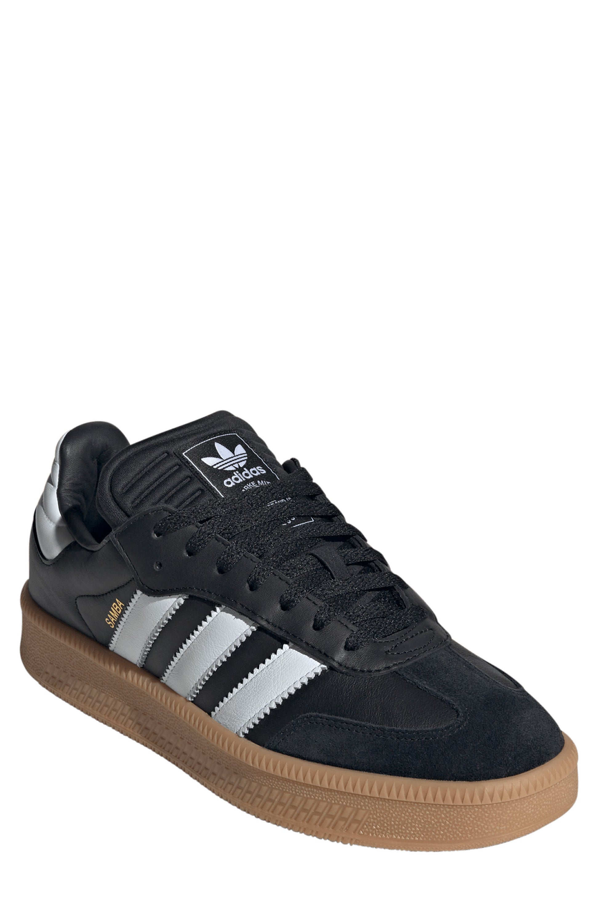 BLACK/ WHITE/ GUM