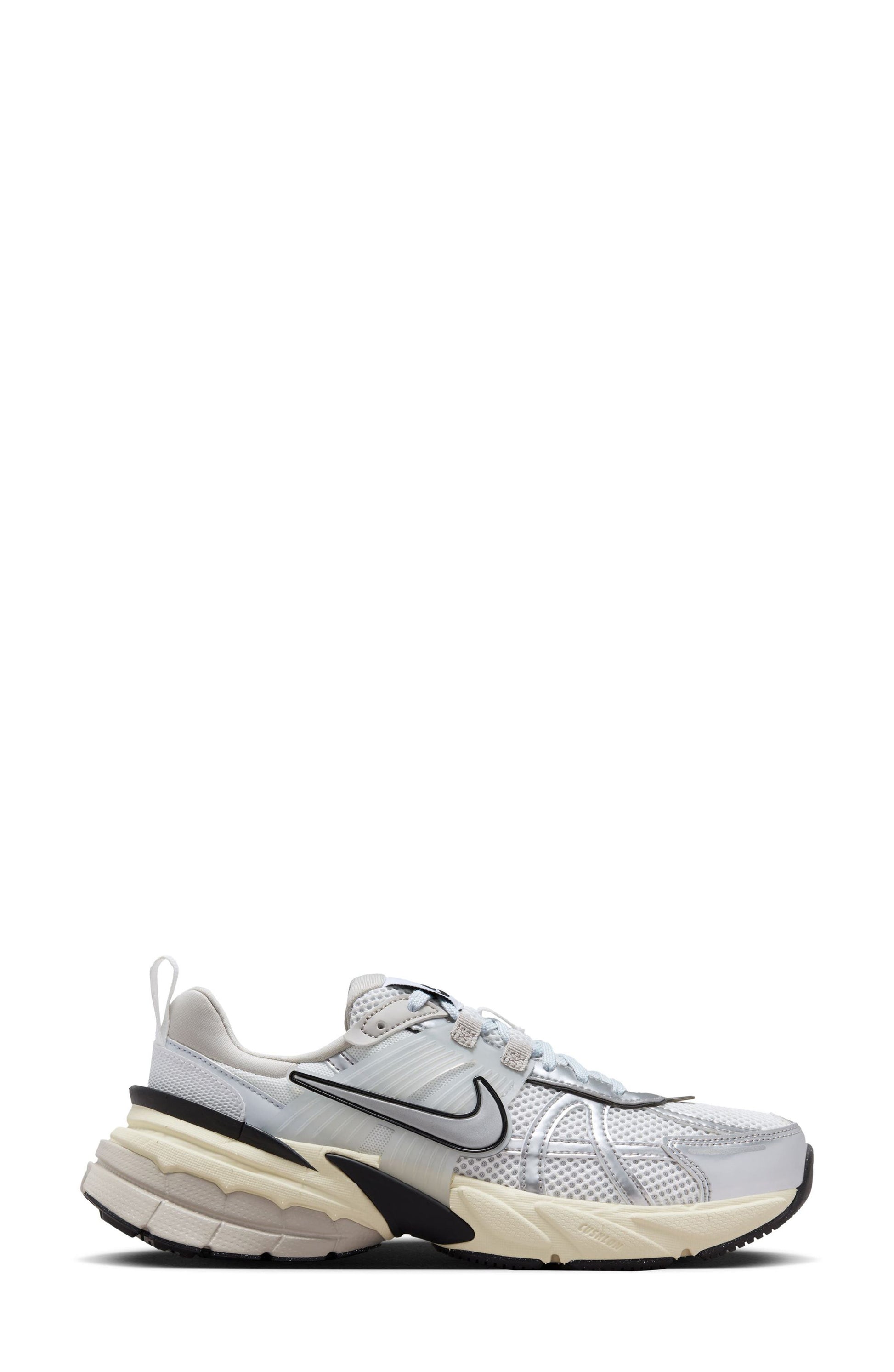 SUMMIT WHITE/ METALLIC SILVER