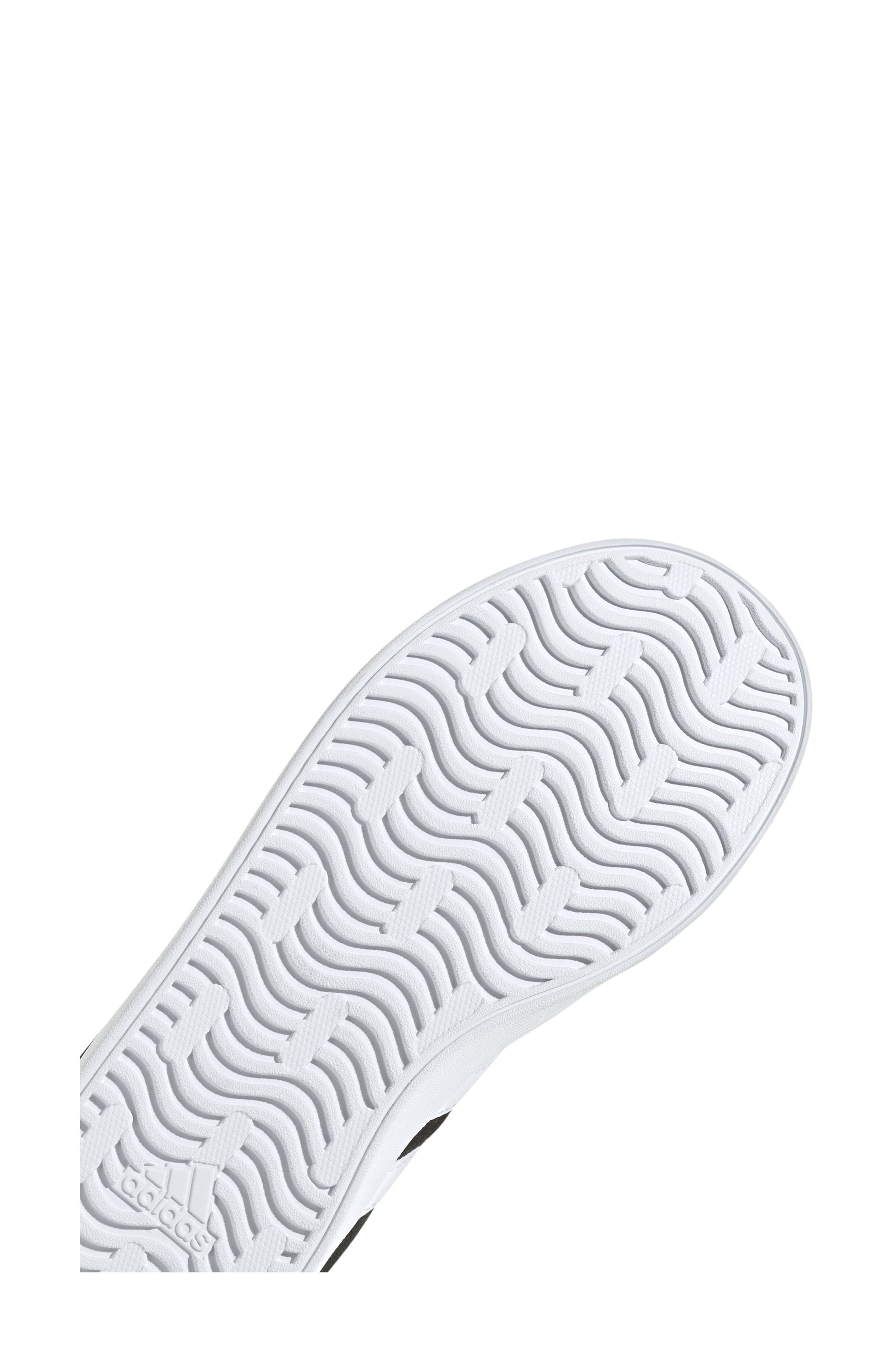 BLACK/ WHITE/ GUM