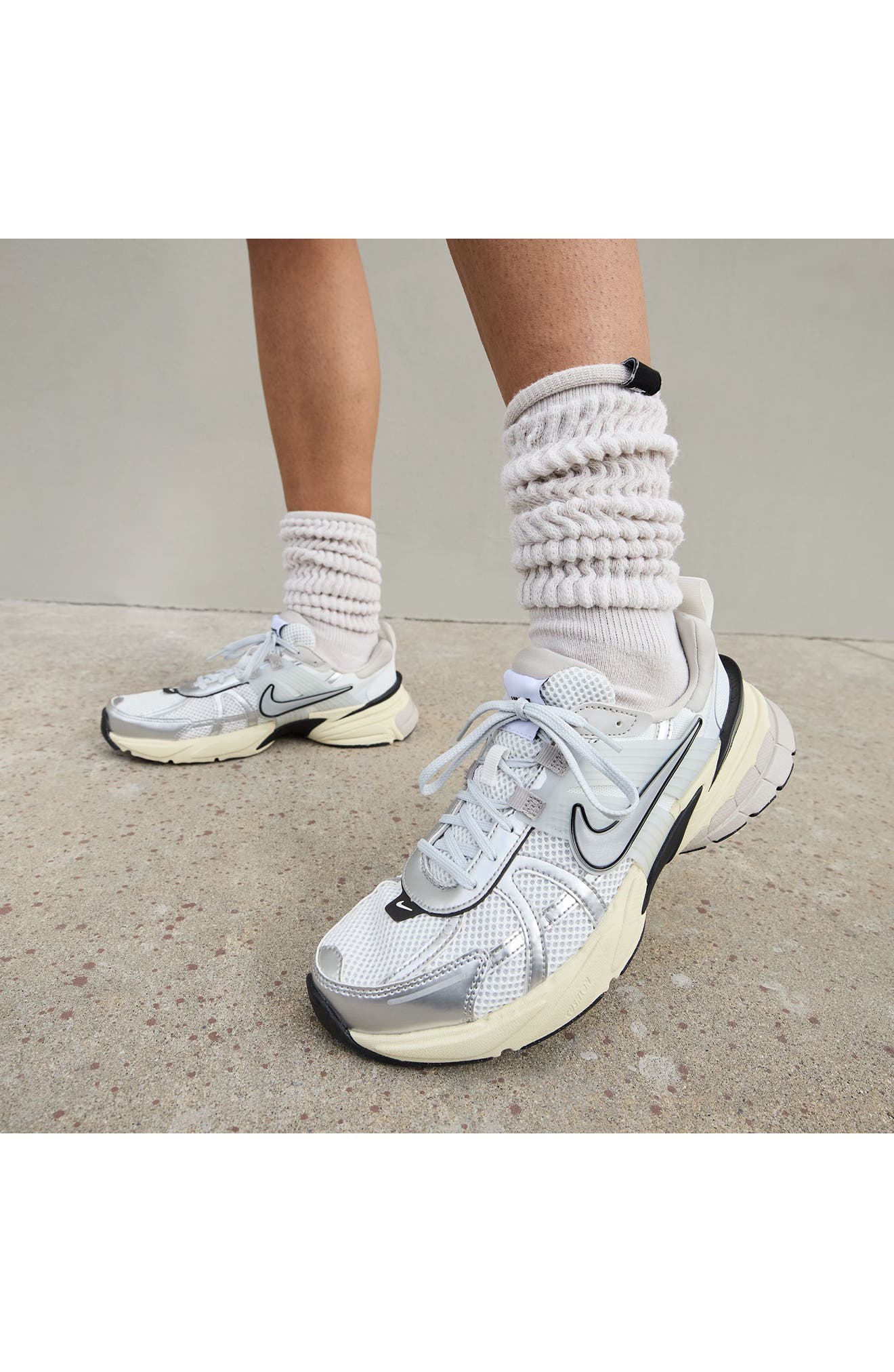 SUMMIT WHITE/ METALLIC SILVER