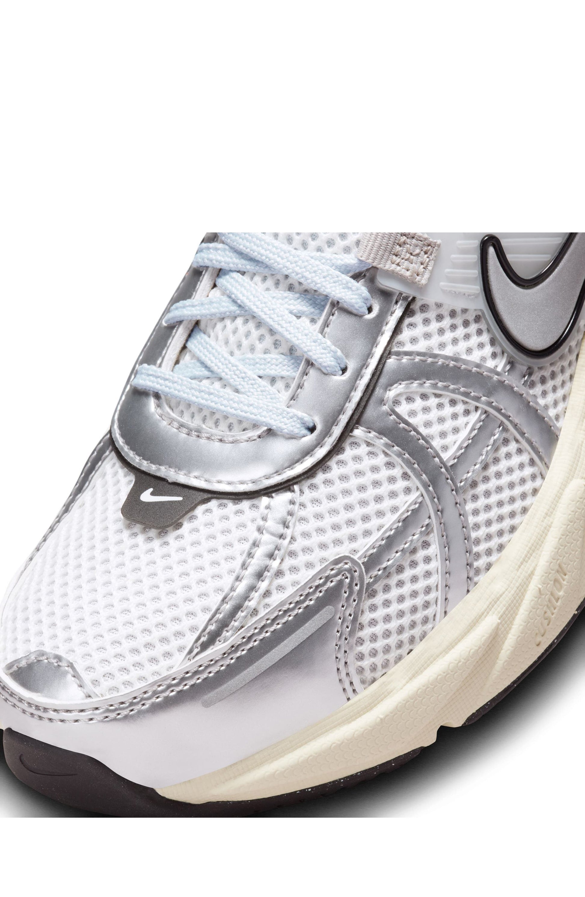 SUMMIT WHITE/ METALLIC SILVER