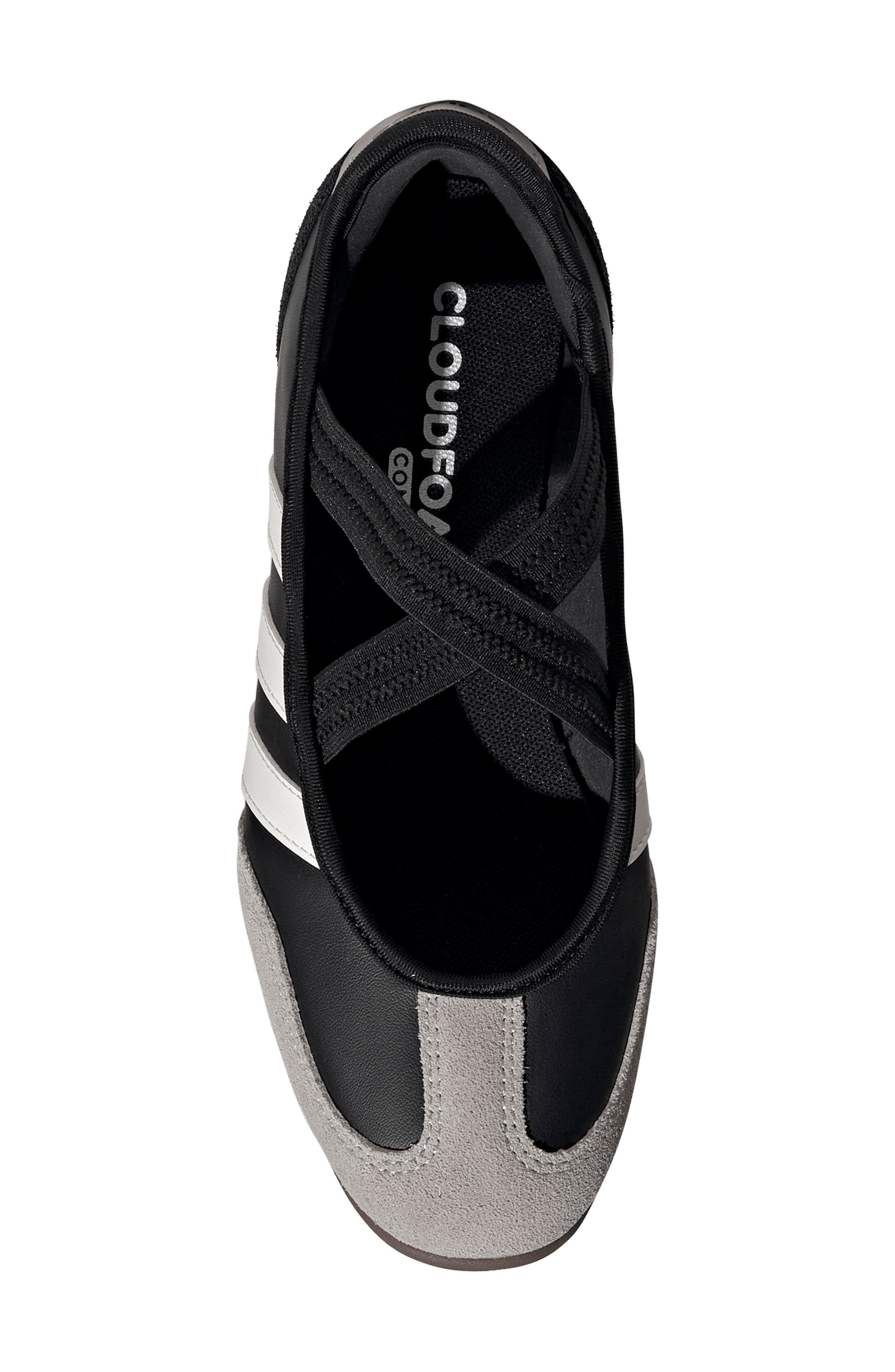 CORE BLACK/ CORE WHITE/ GUM5