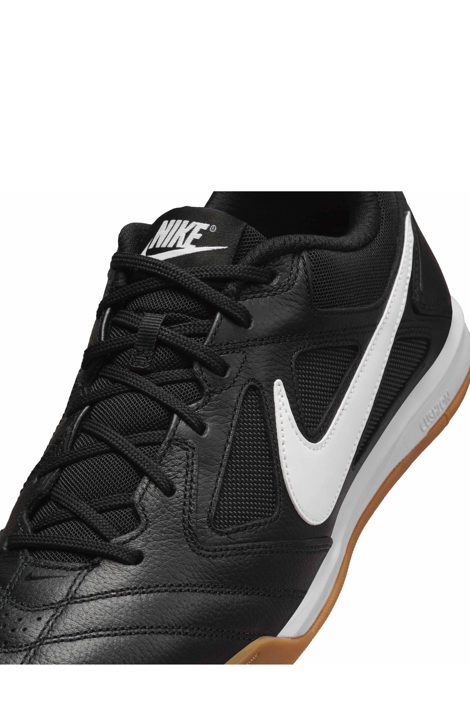 001 BLACK/WHITE