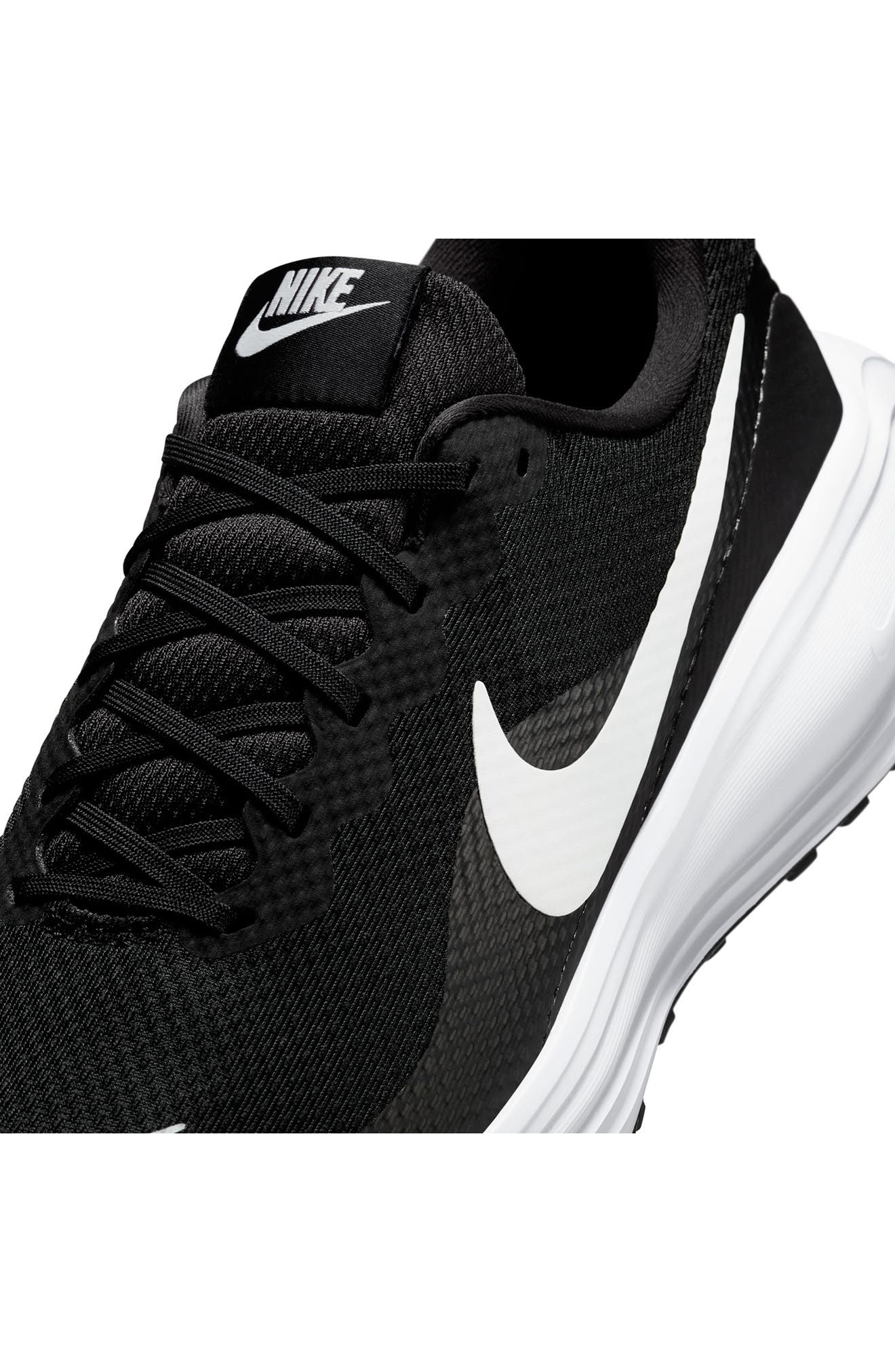 BLACK/ WHITE