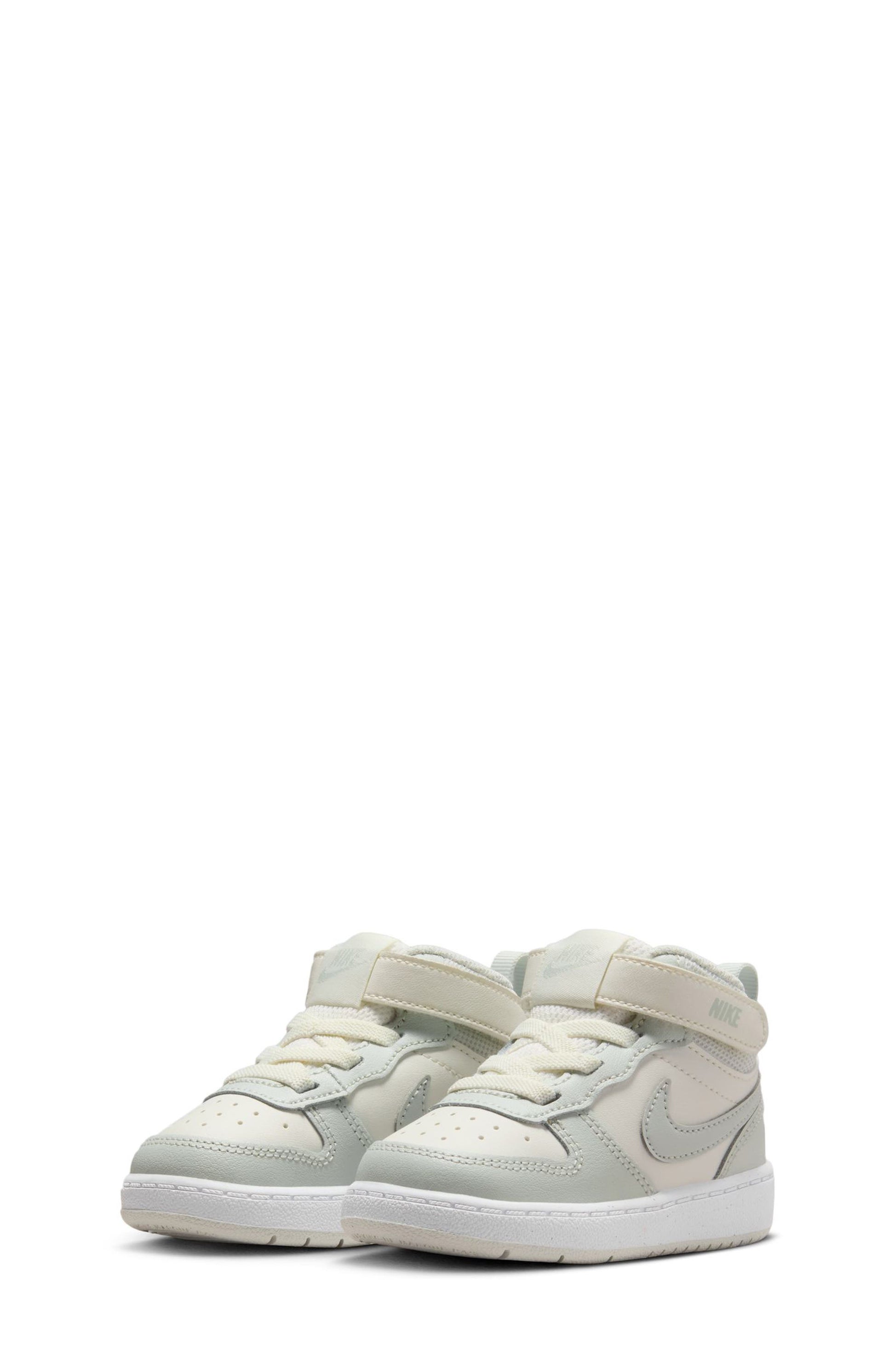 SAIL/ LIGHT SILVER/ WHITE