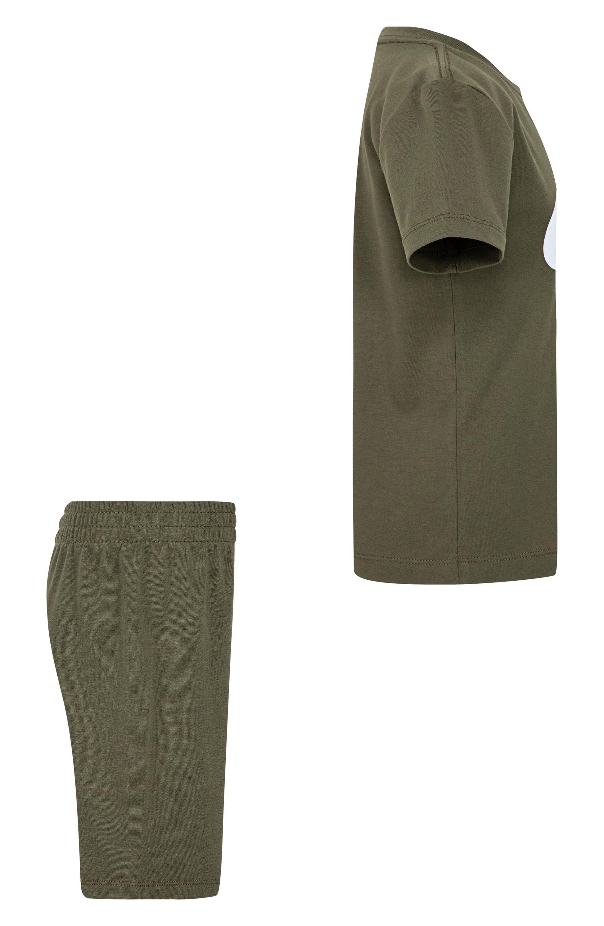 MEDIUM OLIVE