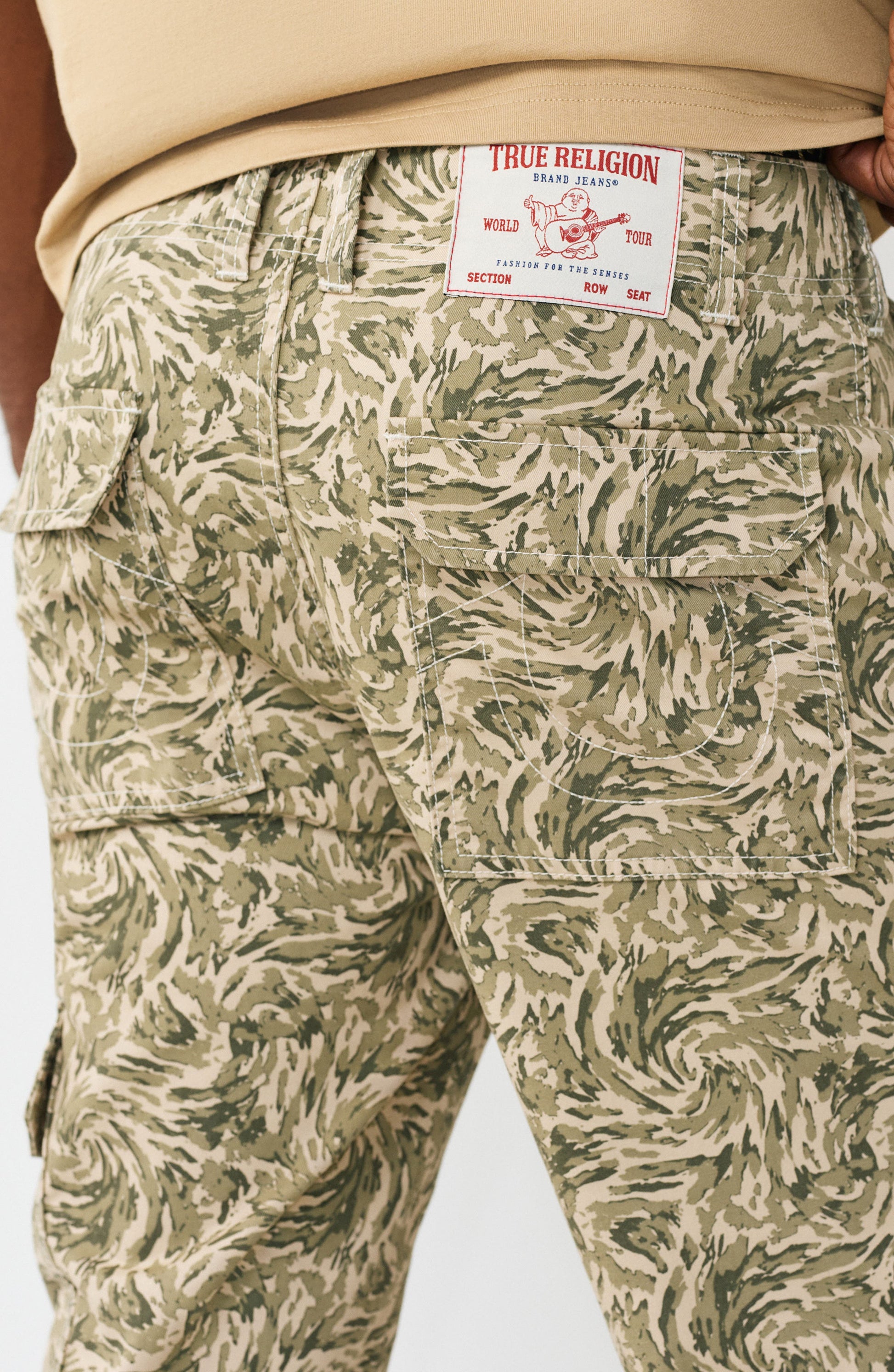 ABSTRACT CAMO