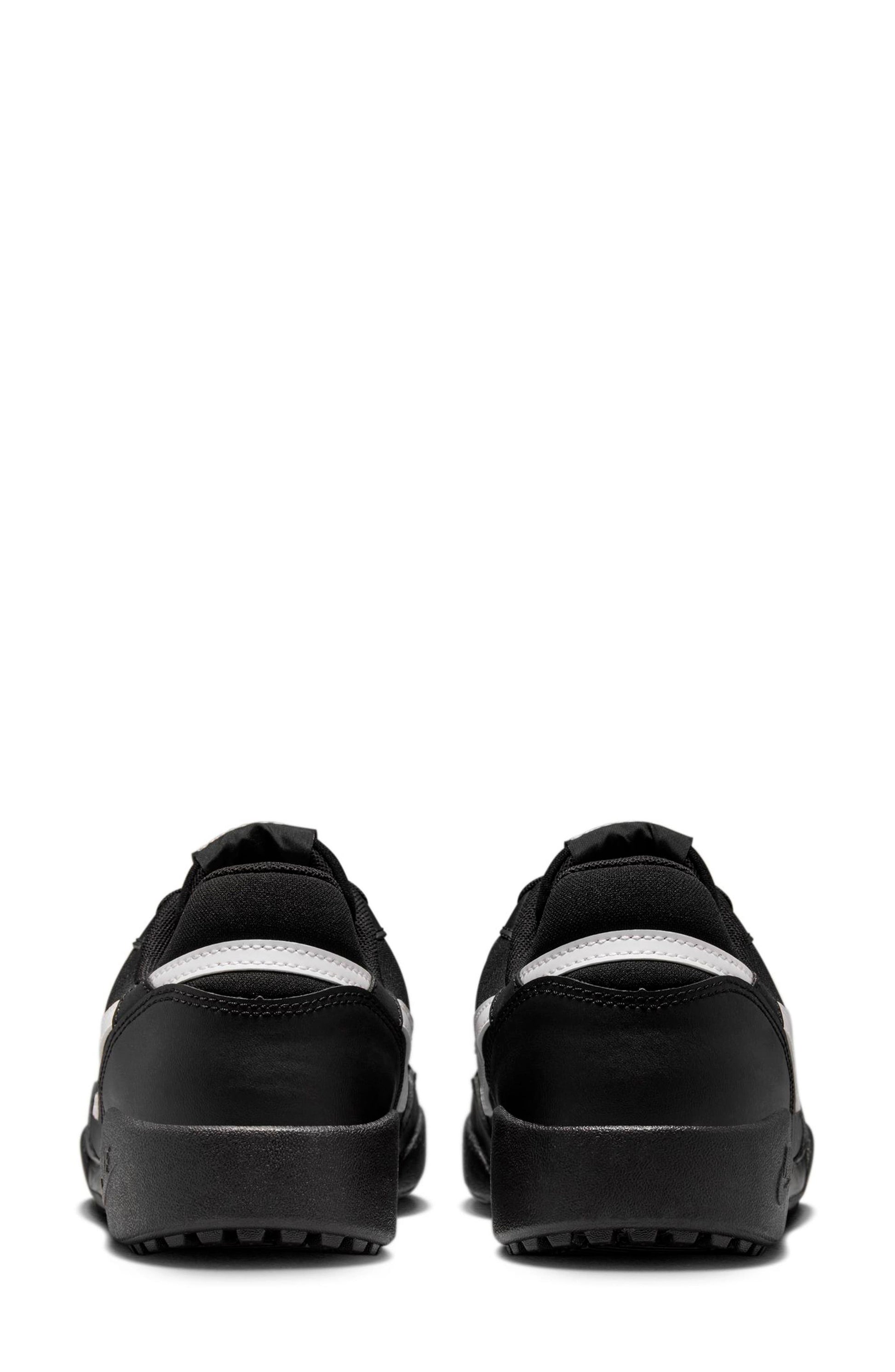 001 BLACK/WHITE