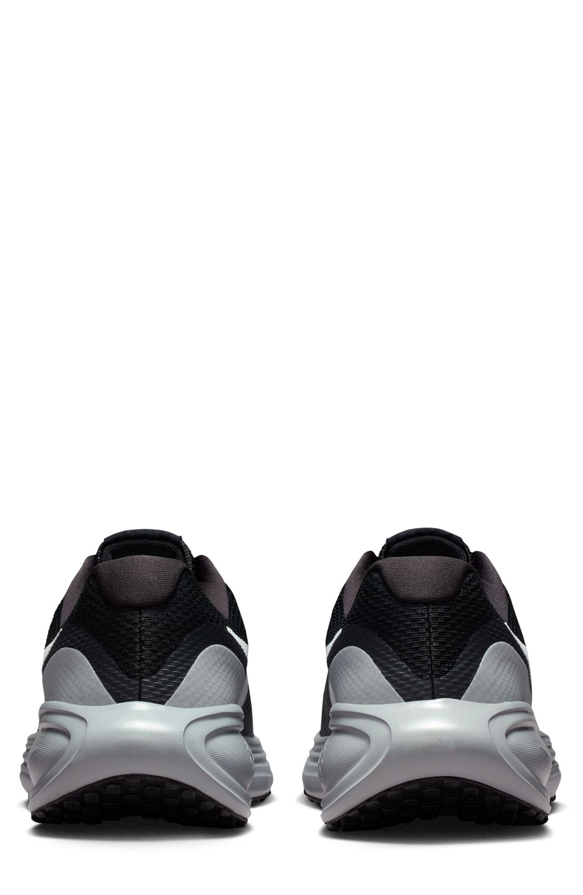 BLACK/ SUMMIT WHITE