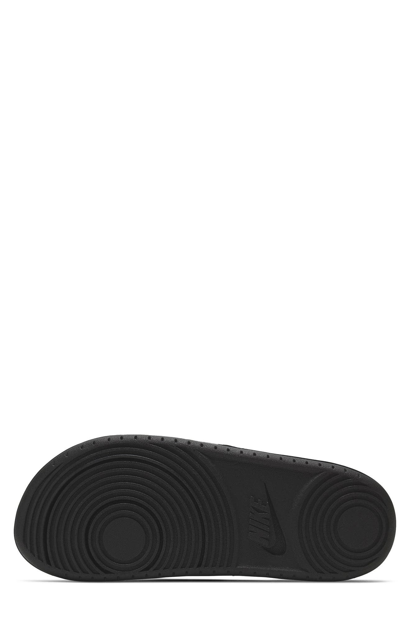 BLACK/ SUMMIT WHITE