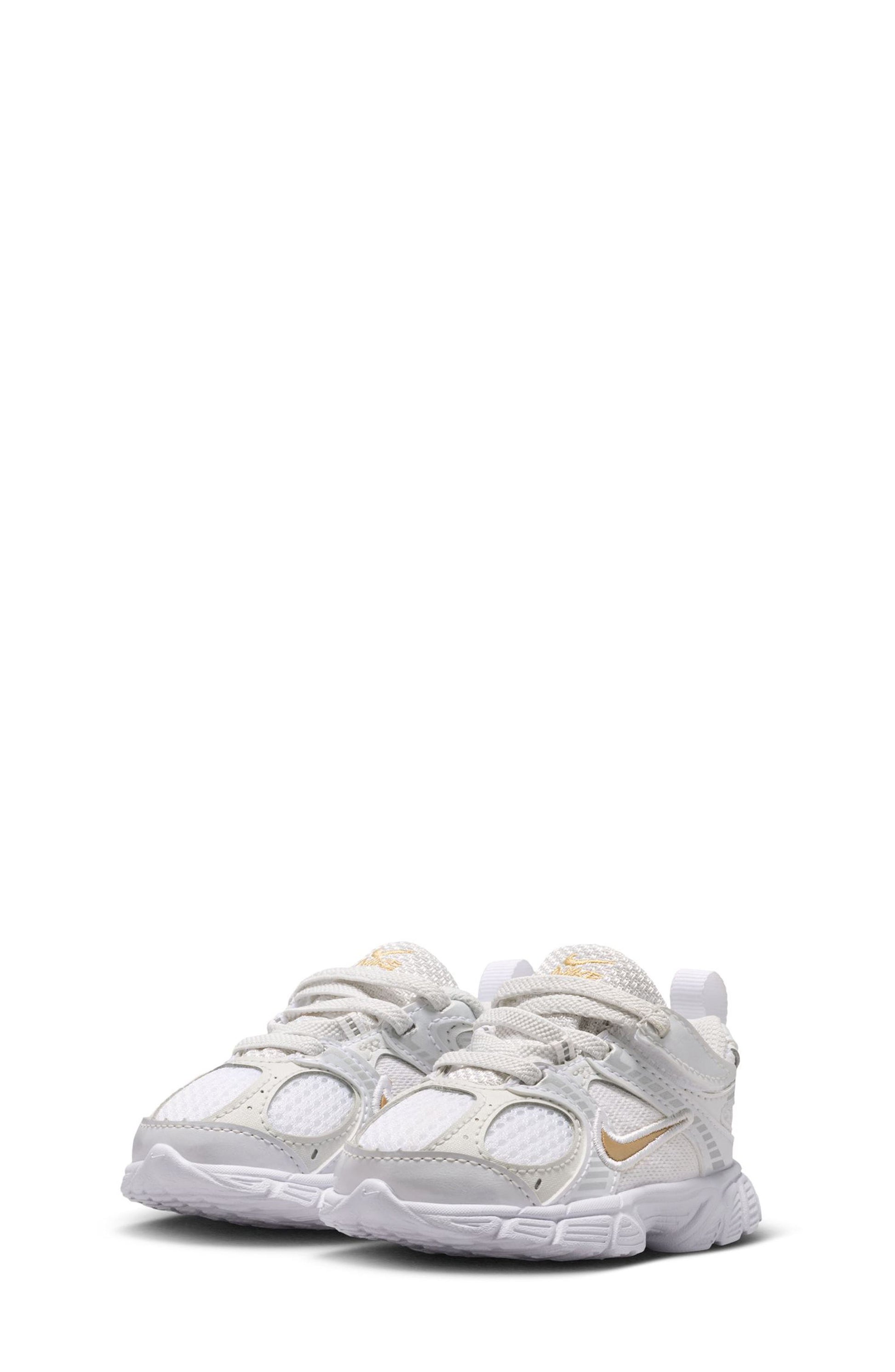 WHITE/ GOLD/ SILVER