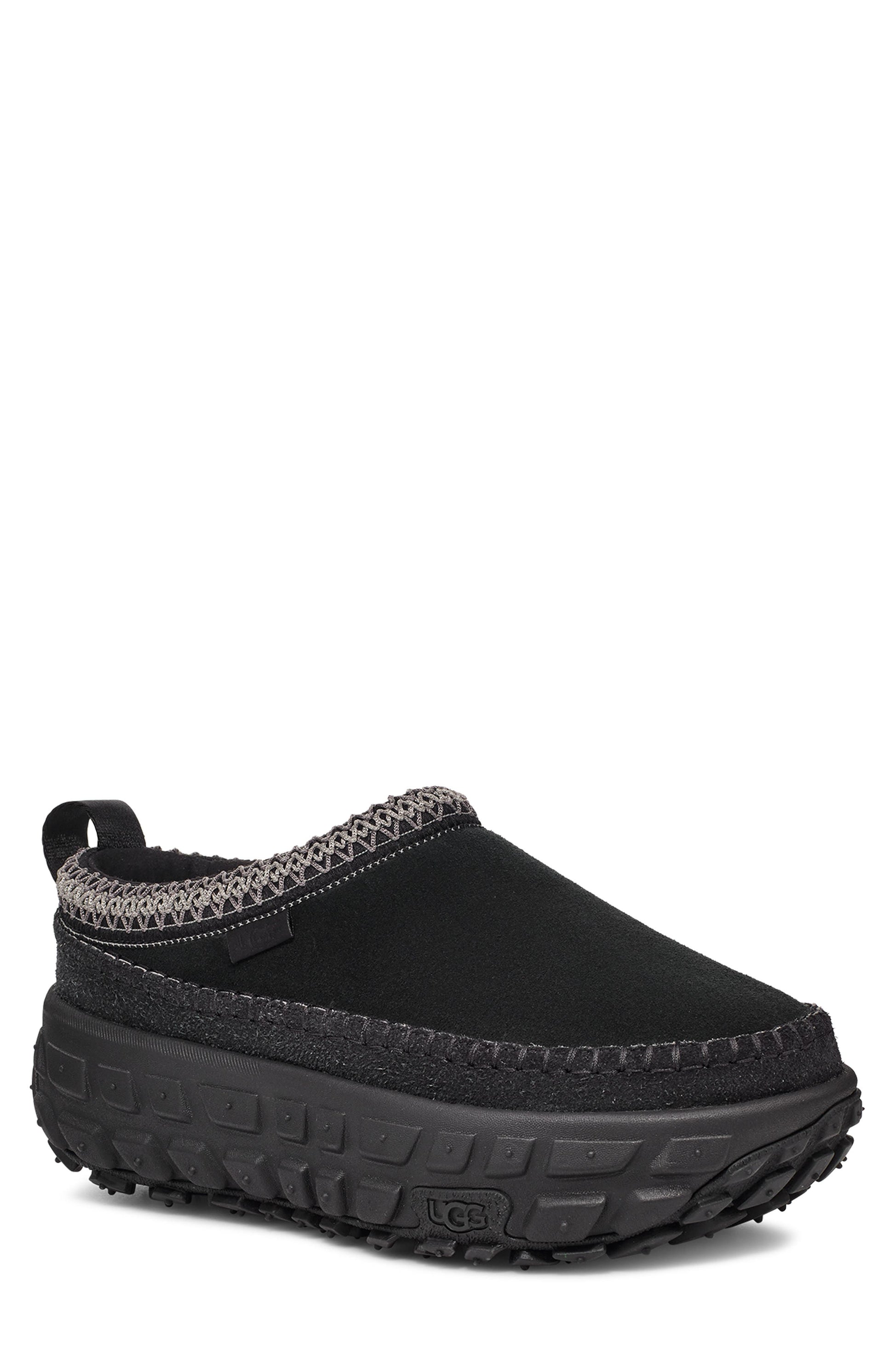 BLACK / BLACK