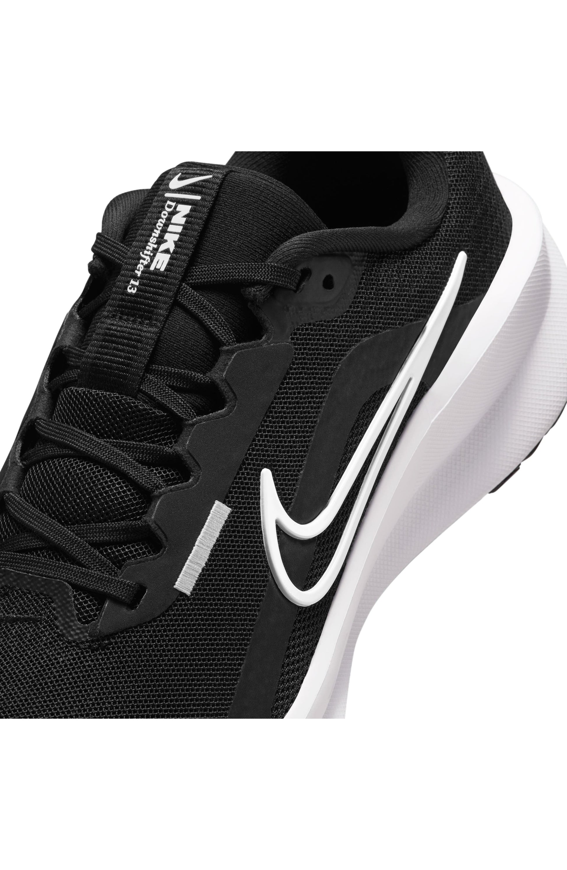 001 BLACK/WHITE