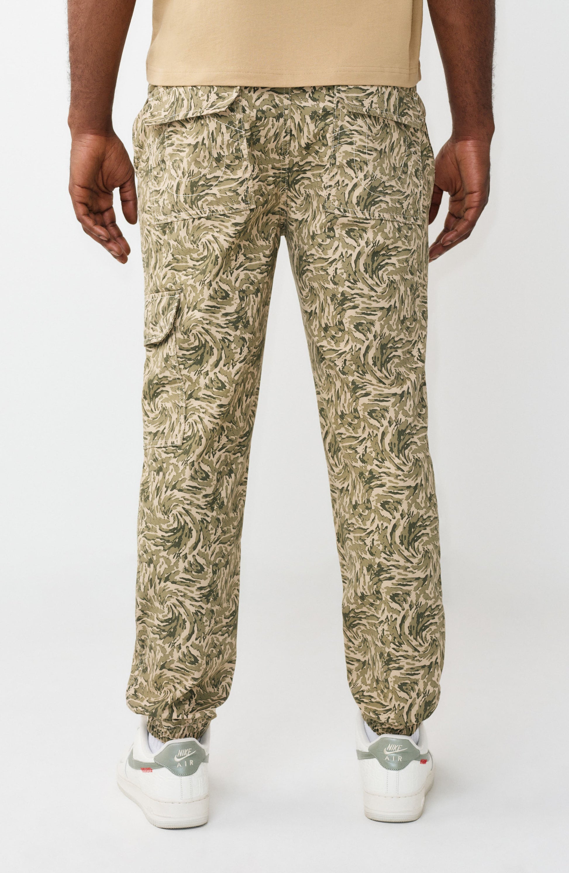 ABSTRACT CAMO