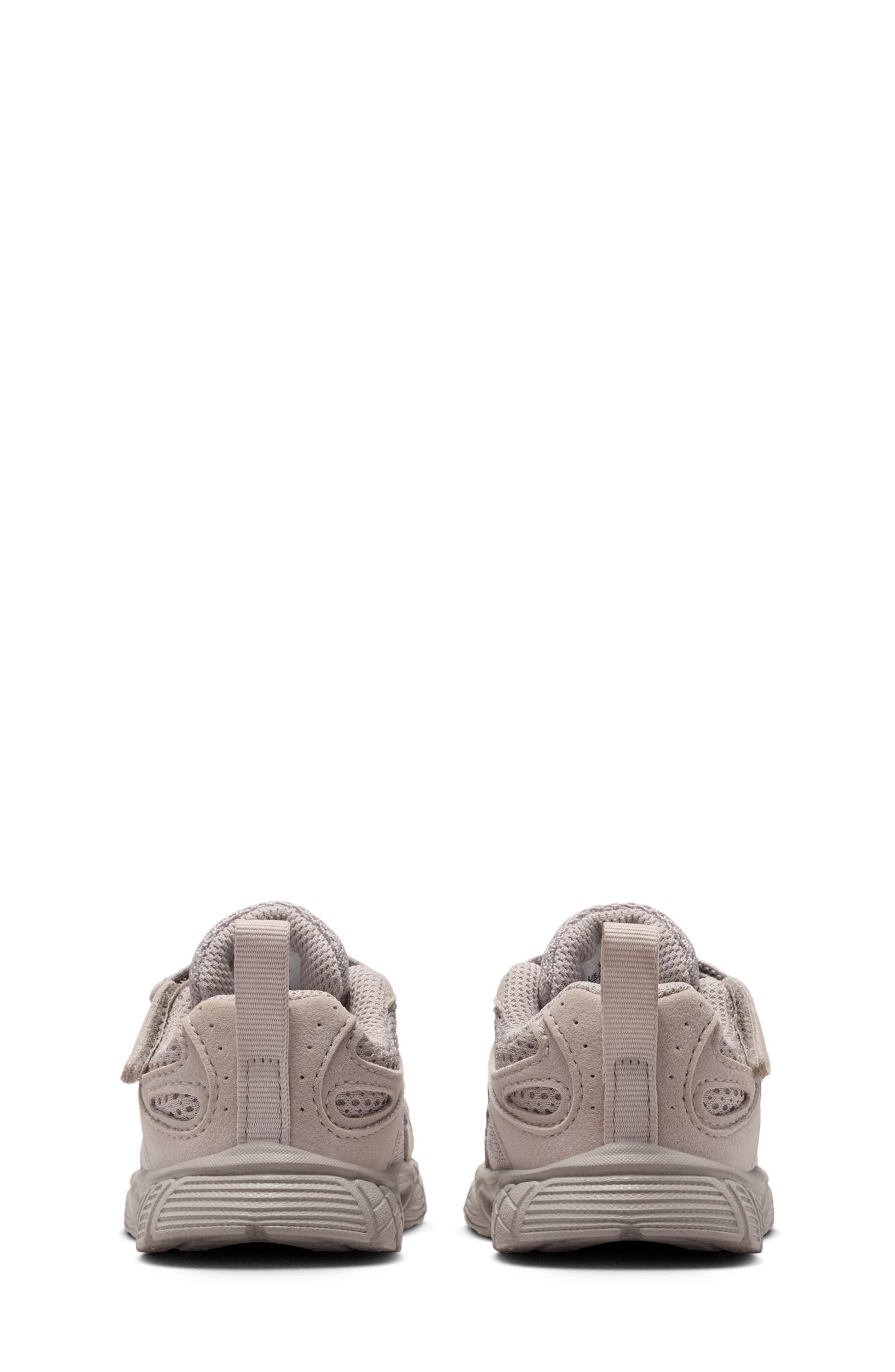 MOON PARTICLE/ LIGHT BROWN