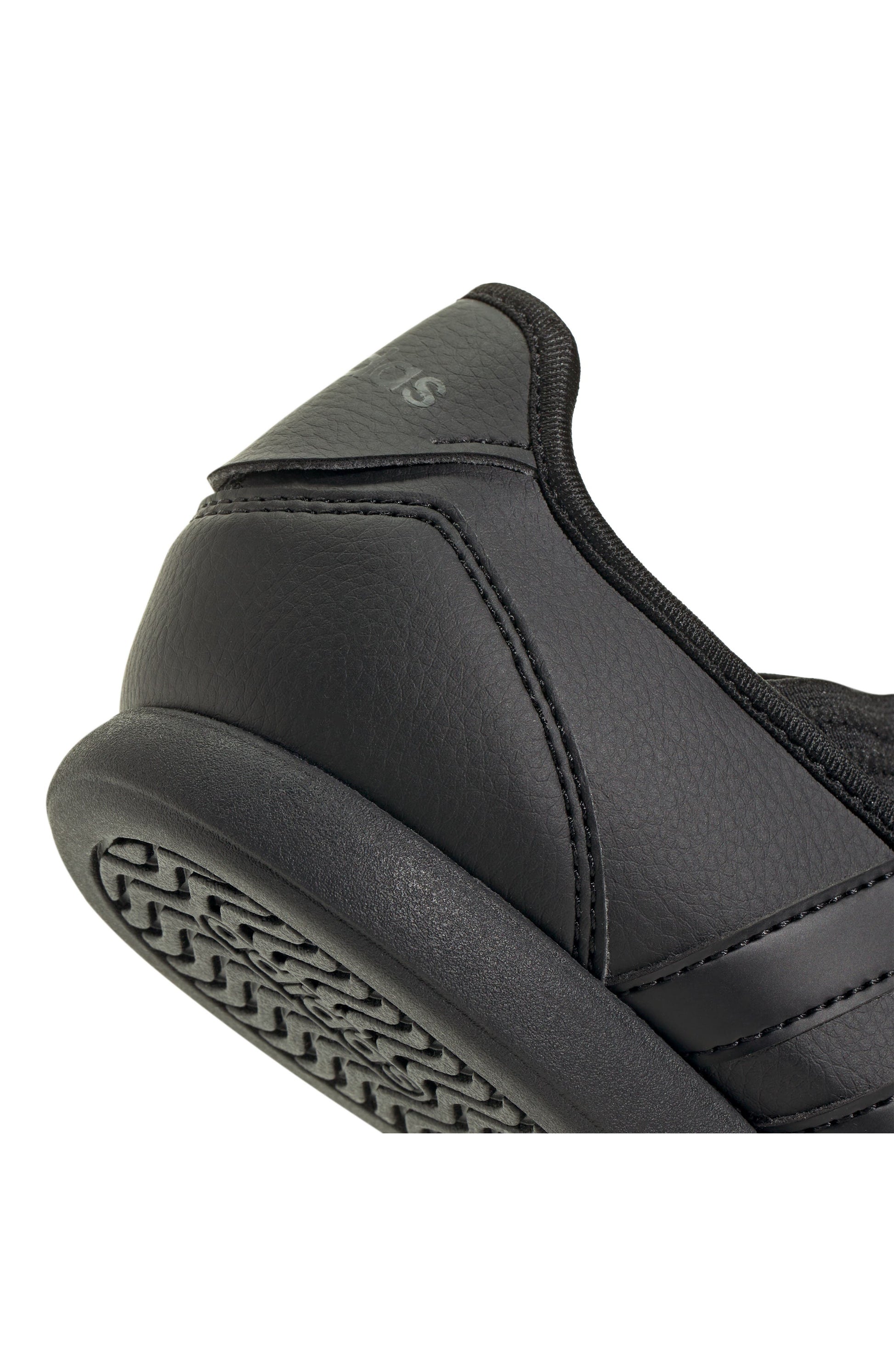 CORE BLACK