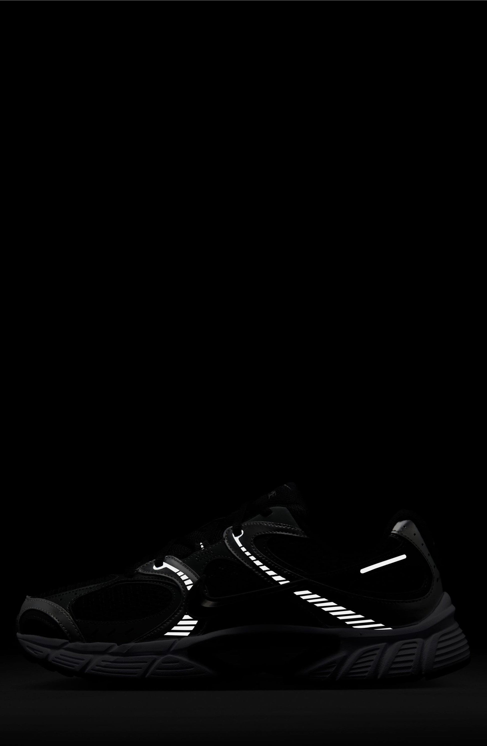 004 BLACK/BLACK