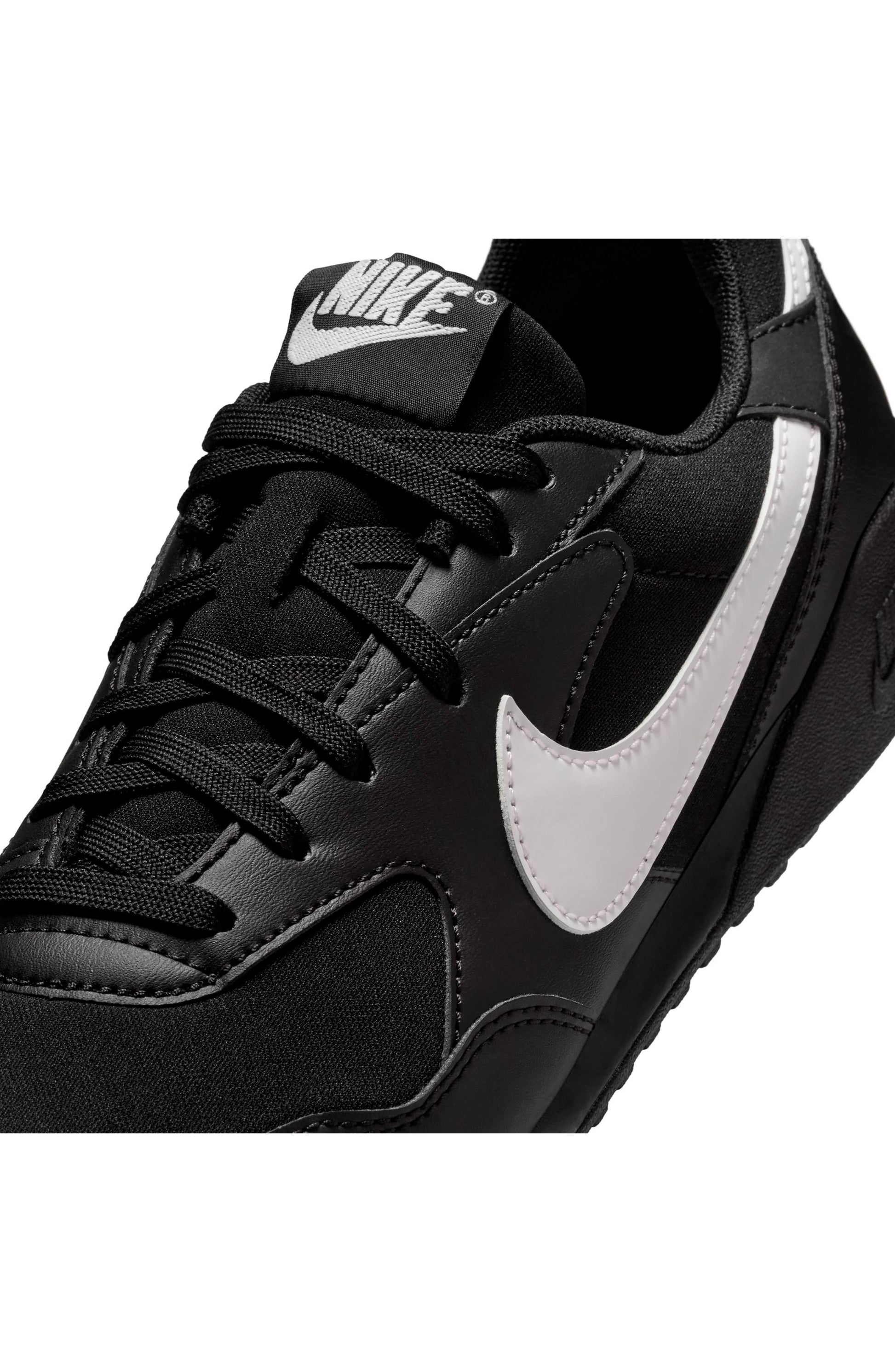 001 BLACK/WHITE