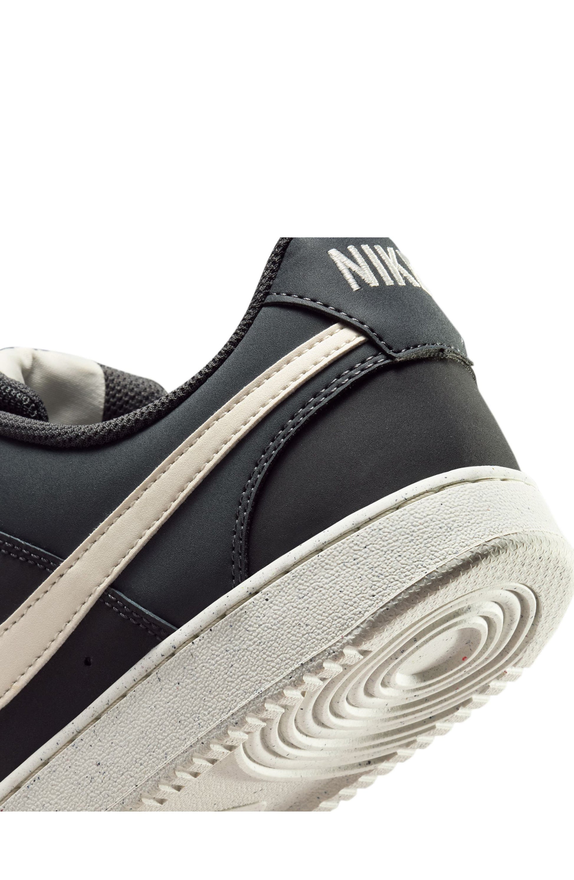 ANTHRACITE/ PALE IVORY