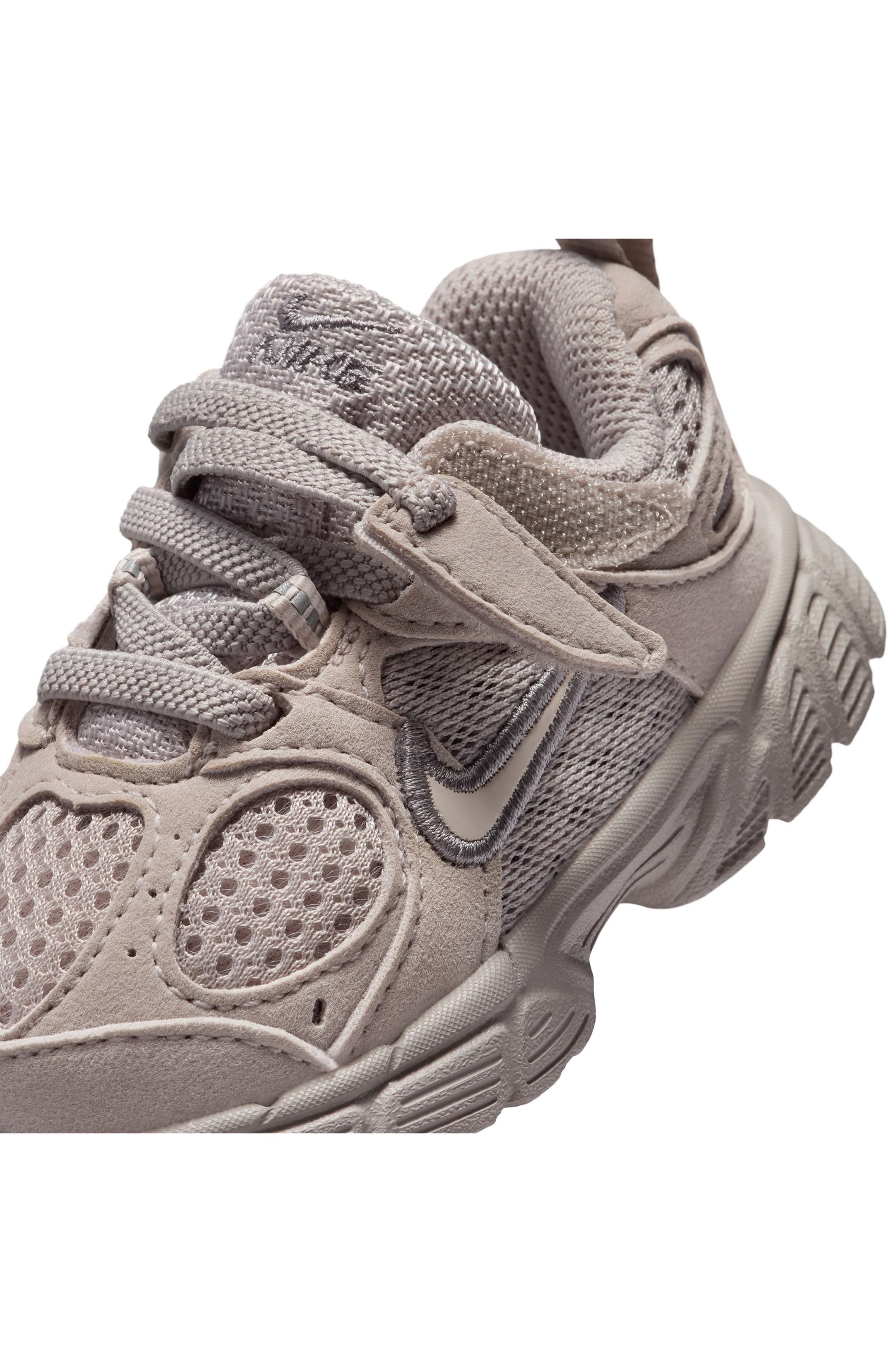 MOON PARTICLE/ LIGHT BROWN