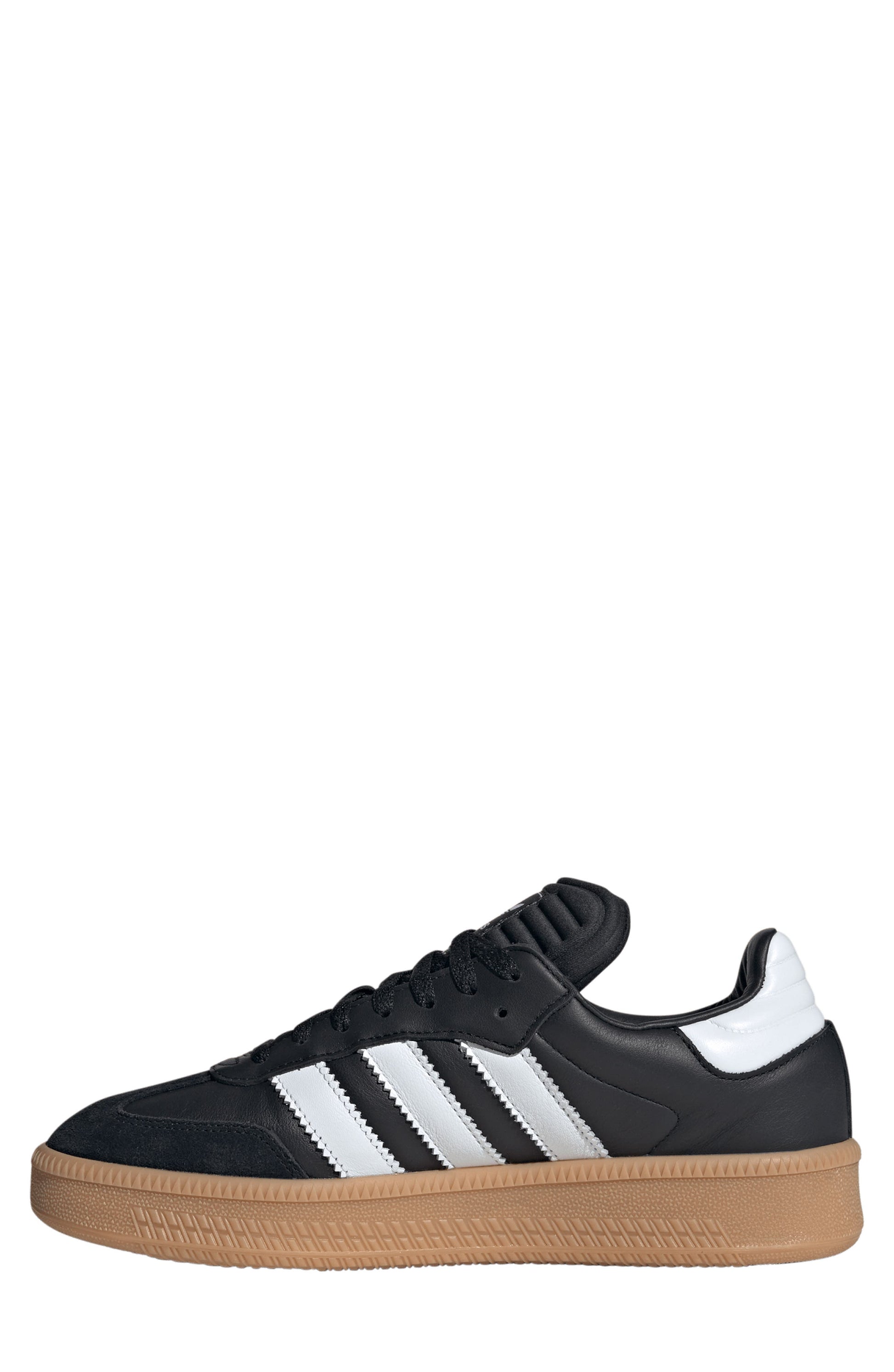 BLACK/ WHITE/ GUM