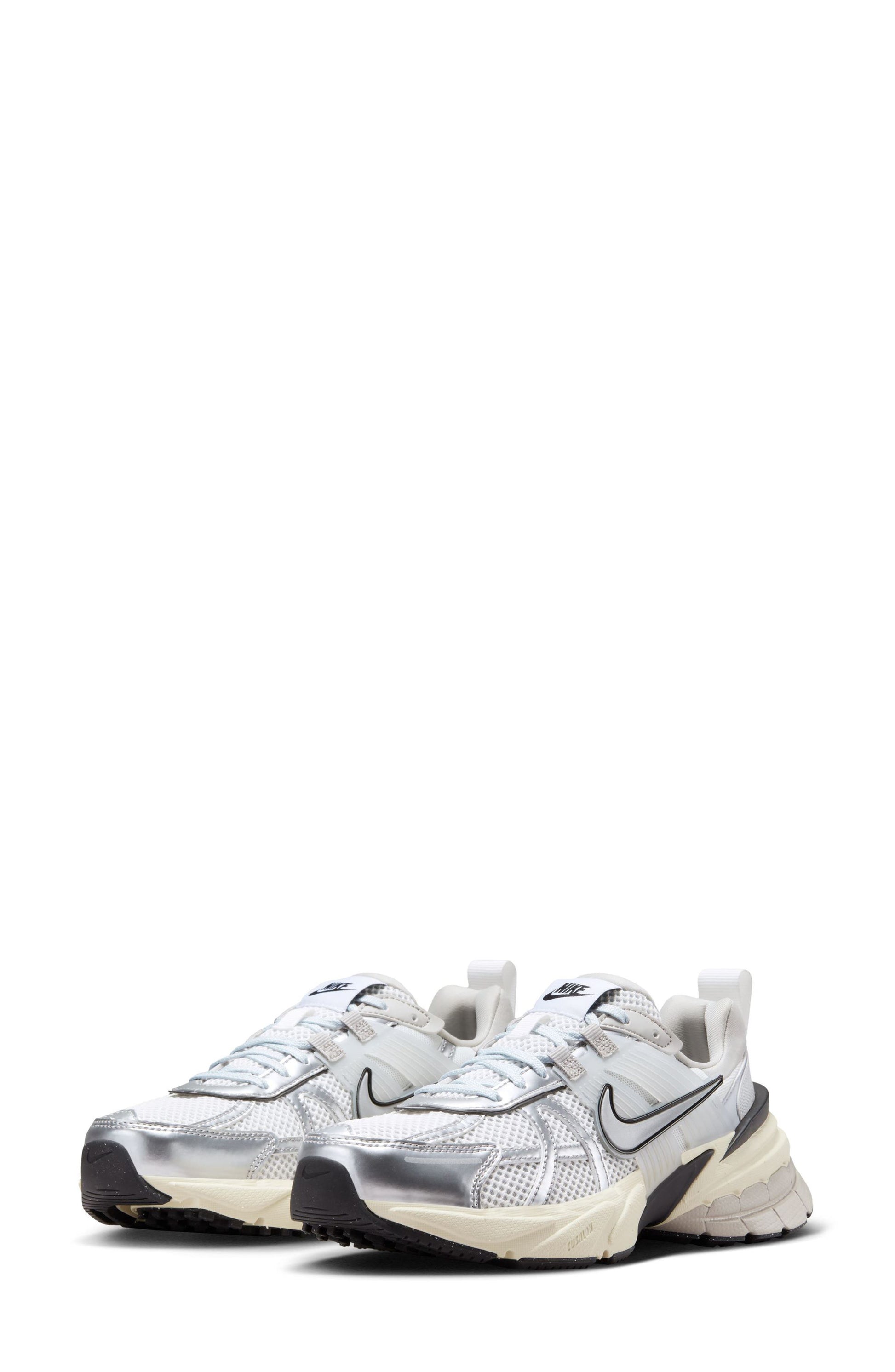 SUMMIT WHITE/ METALLIC SILVER