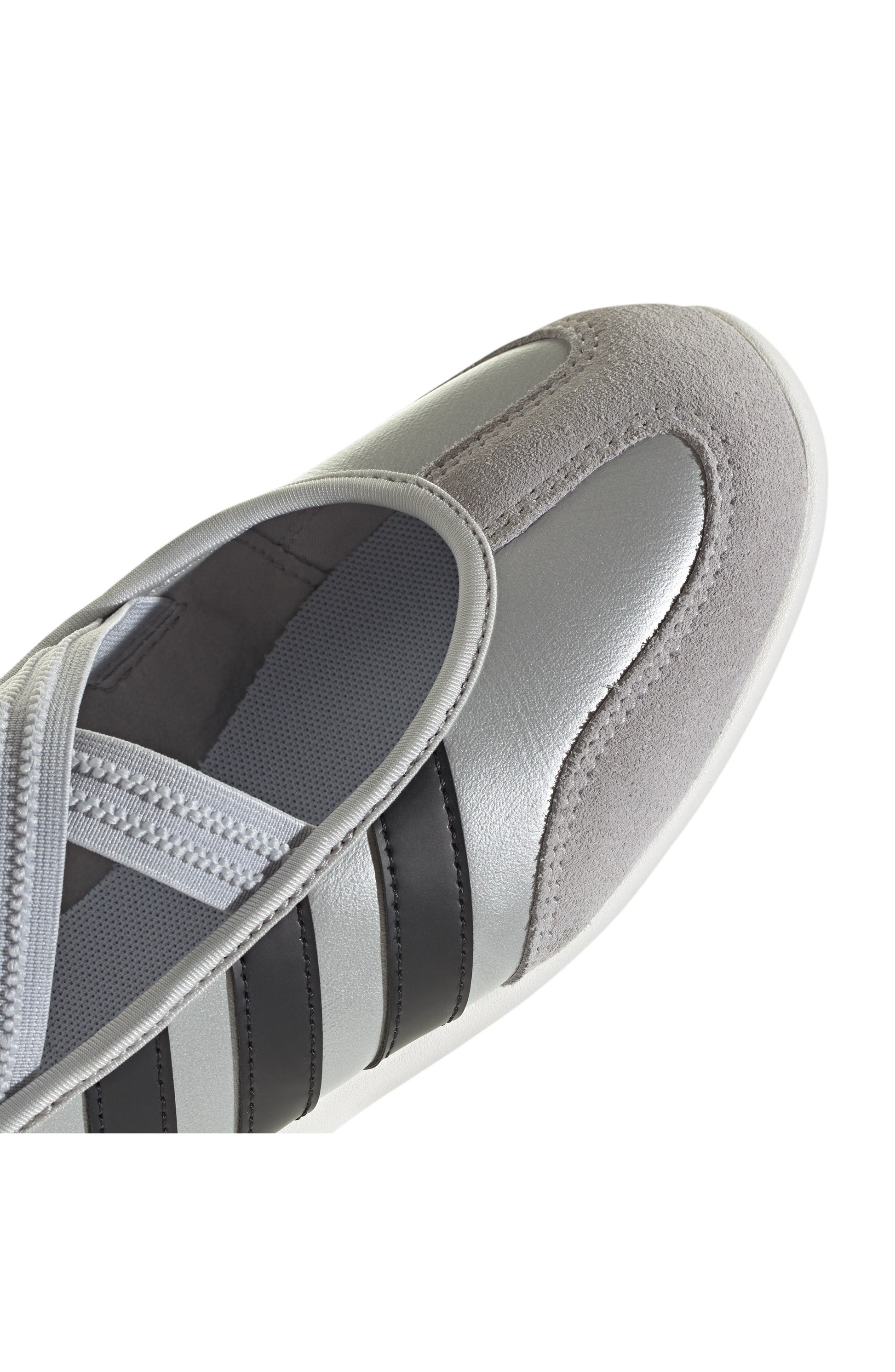 SILVER/ CORE BLACK/ OFF WHITE