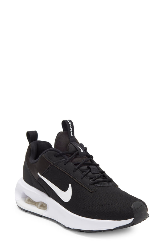 BLACK/ WHITE