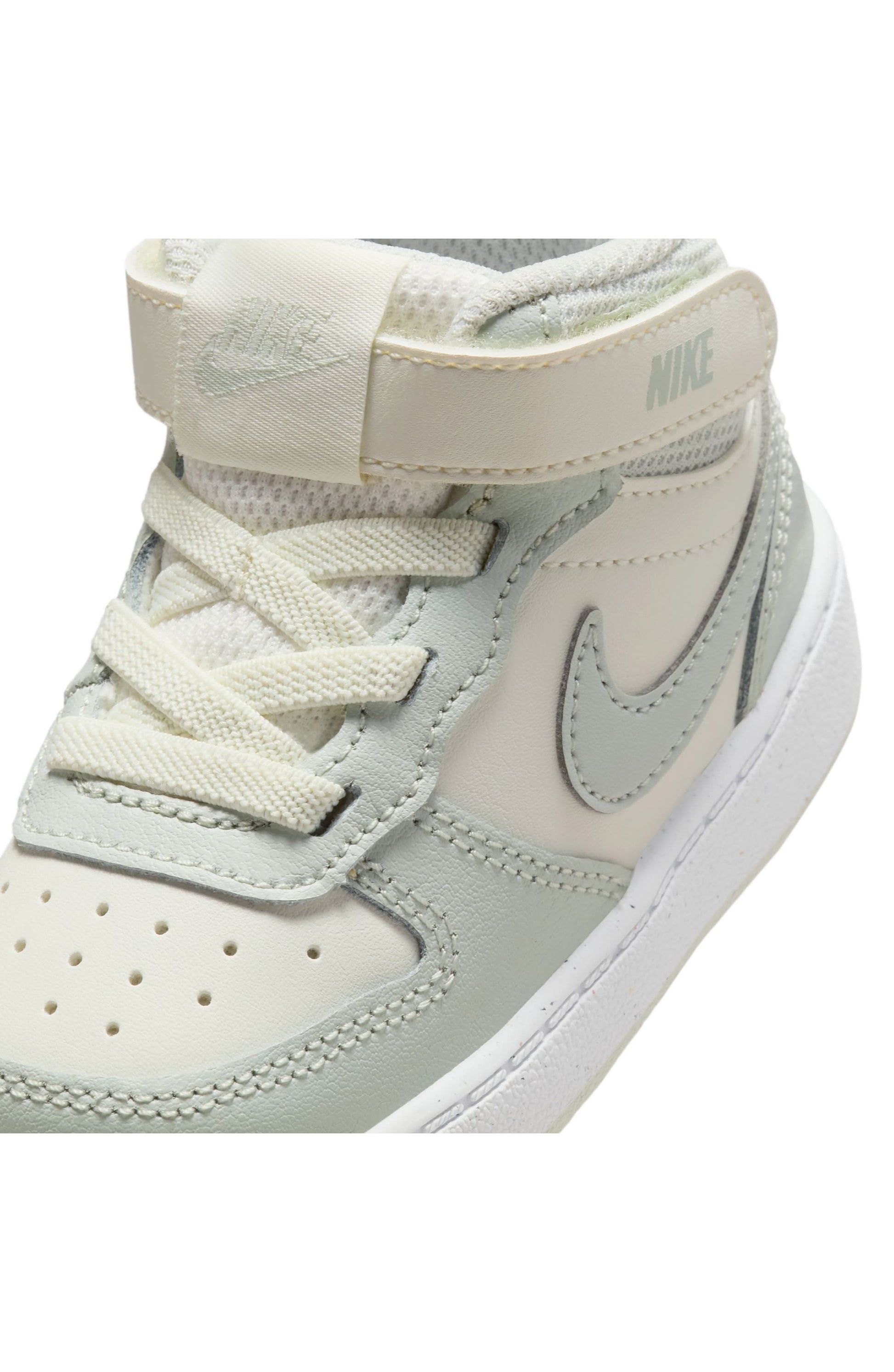 SAIL/ LIGHT SILVER/ WHITE