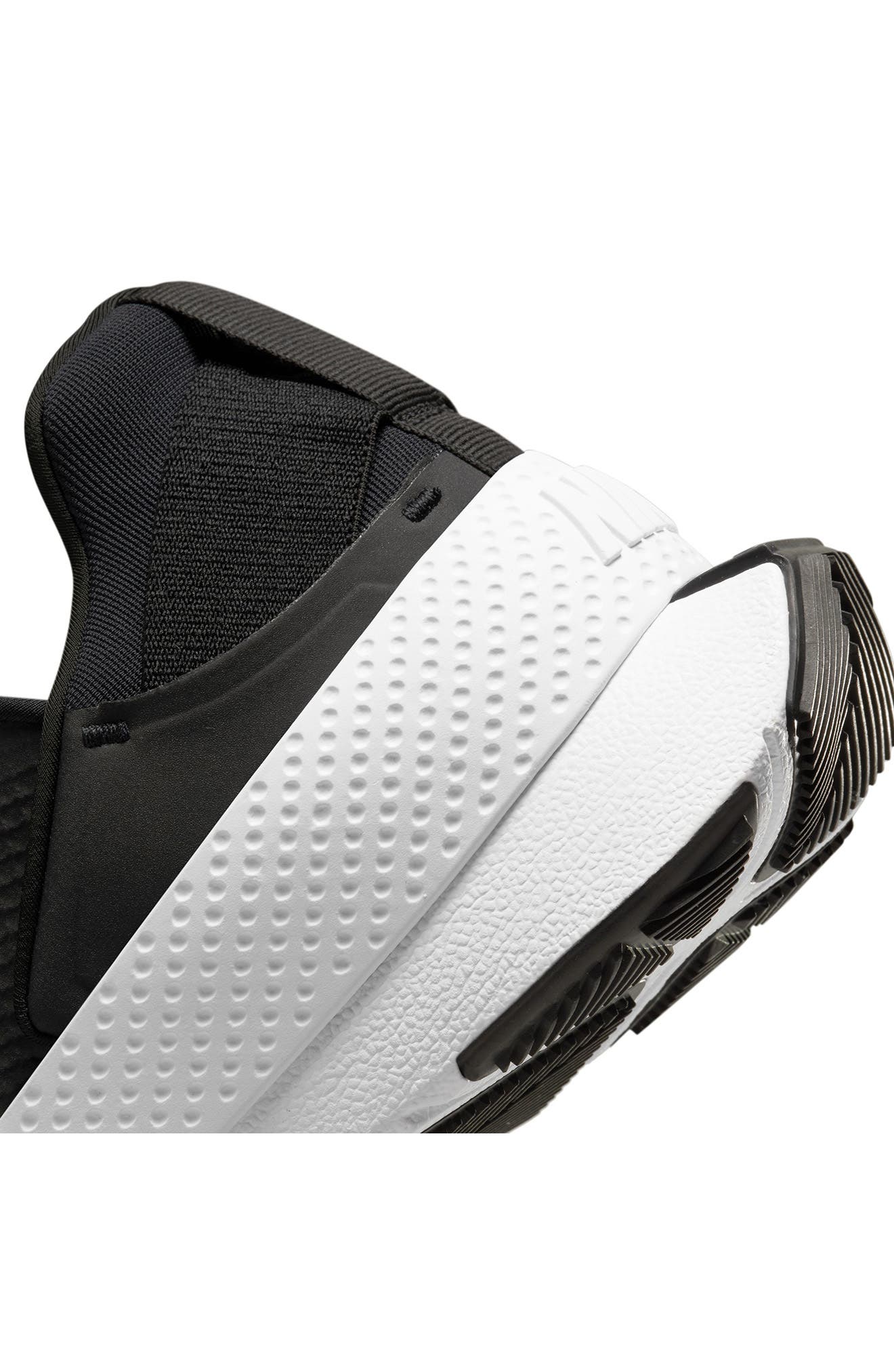 002 BLACK/WHITE