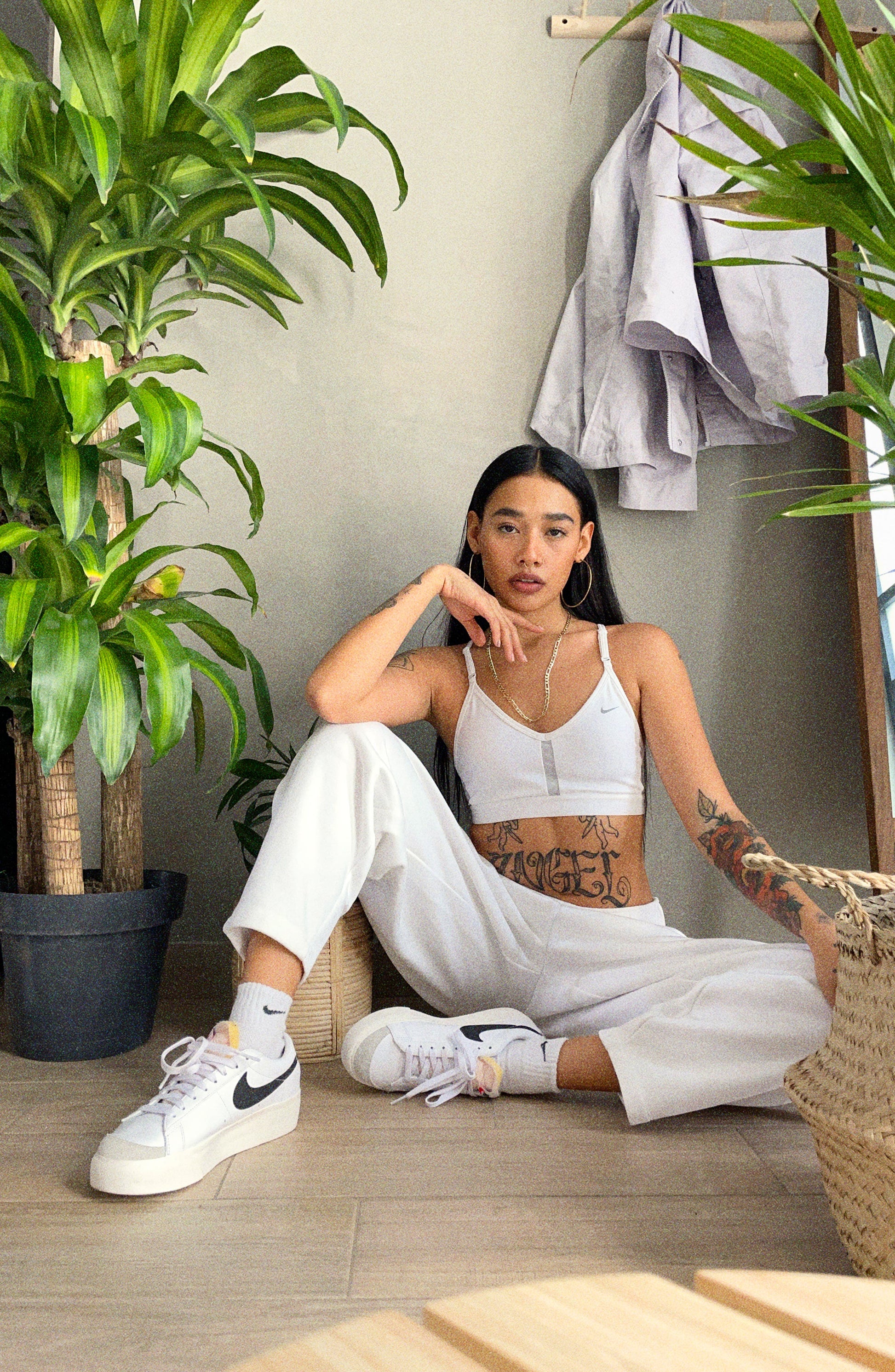 101 WHITE/BLACK