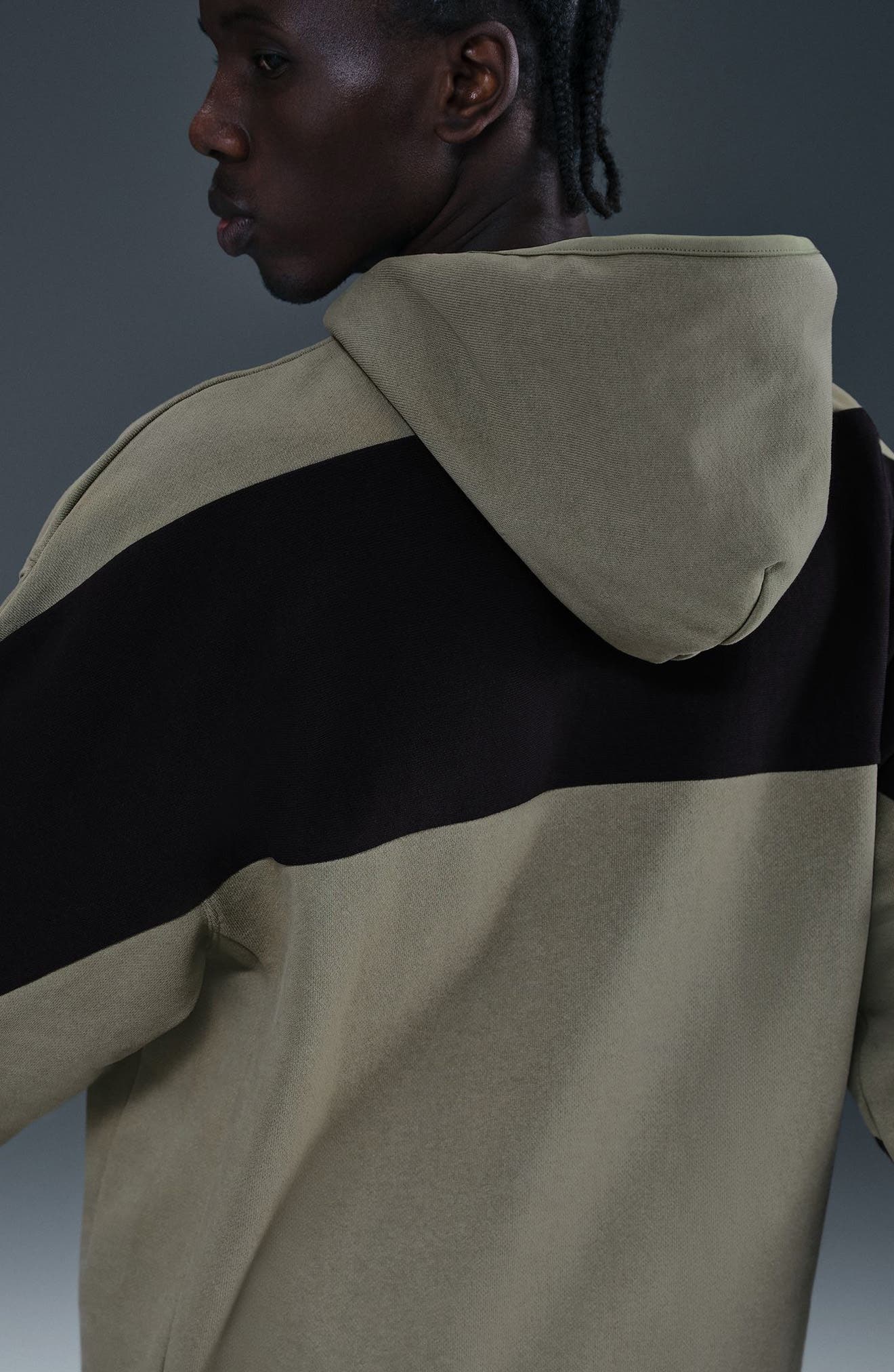 LIGHT ARMY/ BLACK