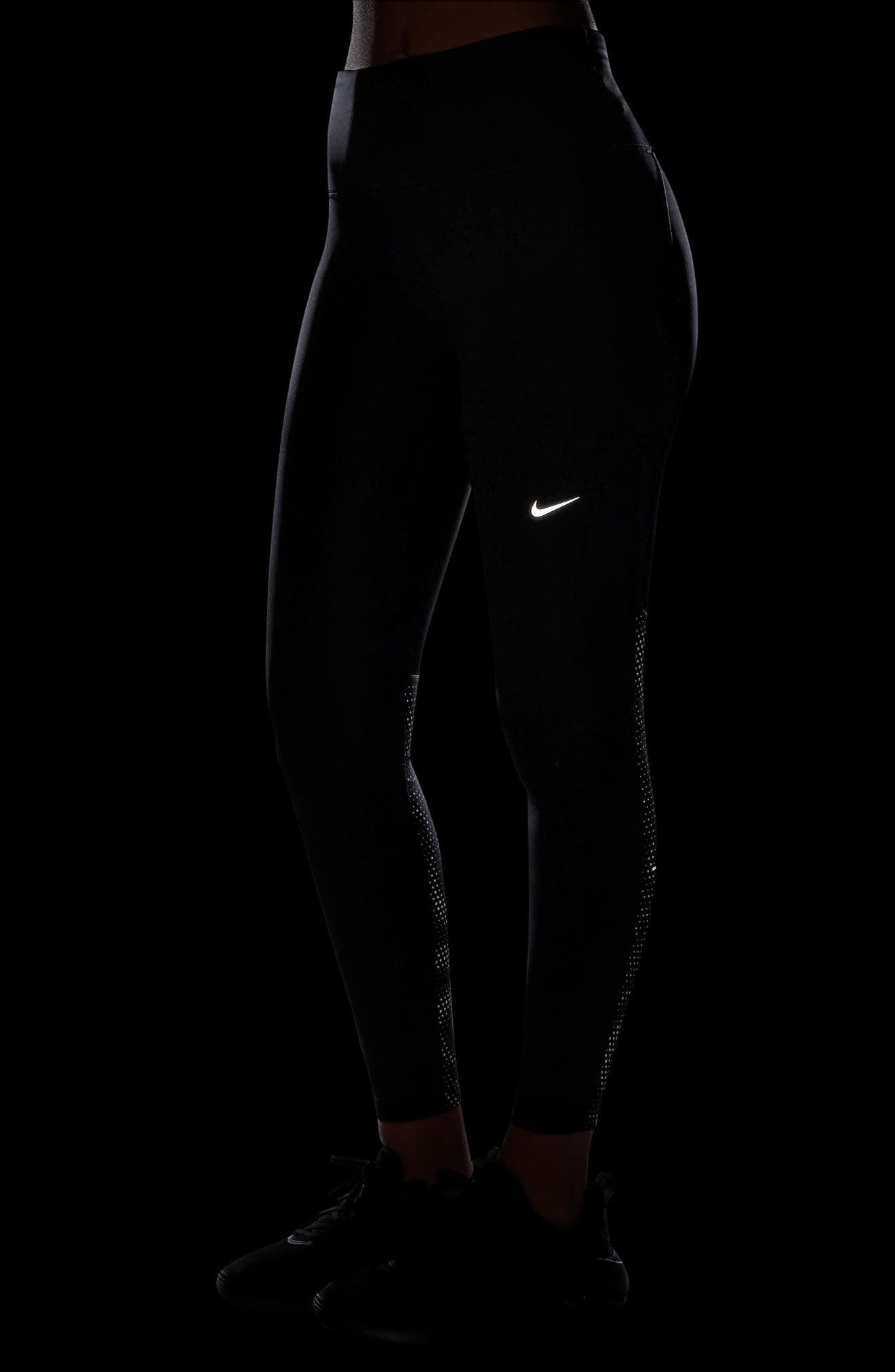 BLACK/ REFLECTIVE SILVER