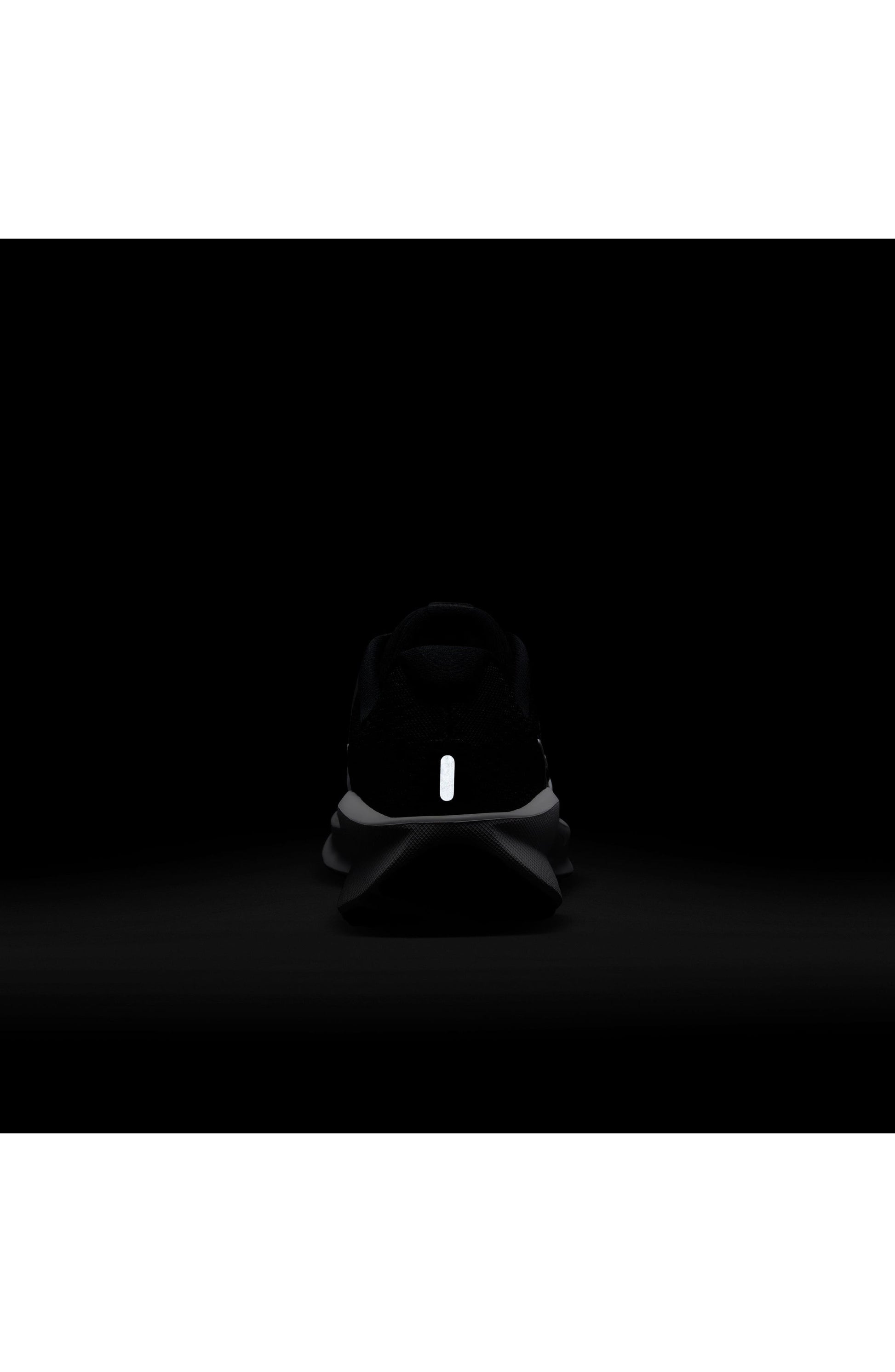 001 BLACK/WHITE
