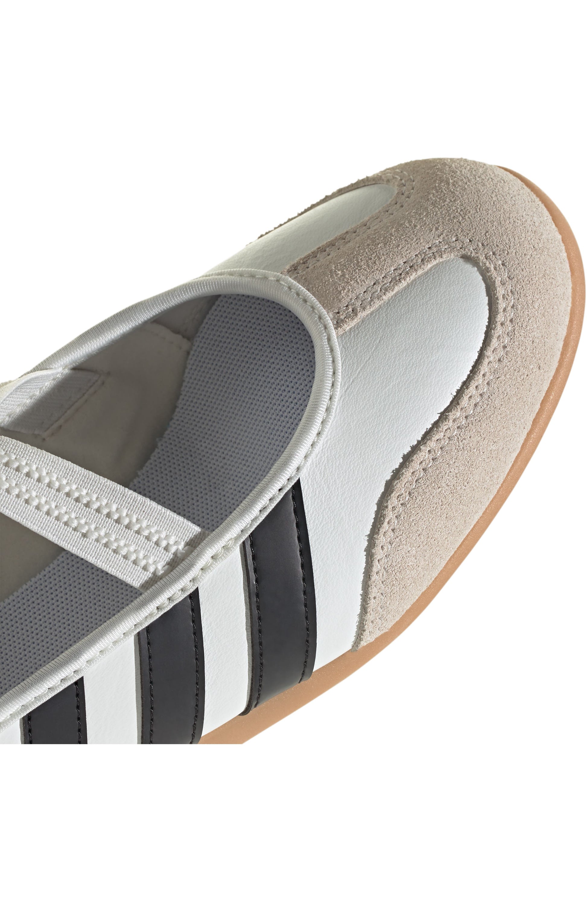 CORE WHITE/ CORE BLACK/ GUM 3