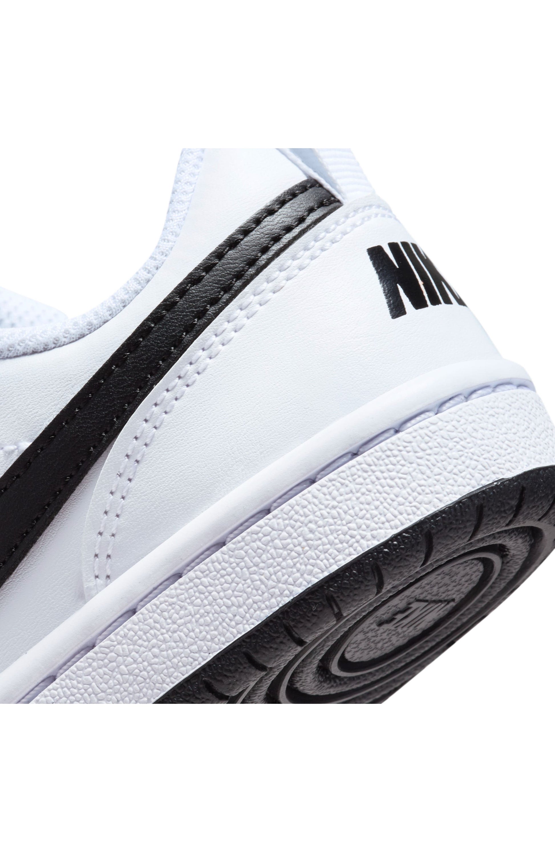 WHITE/ BLACK