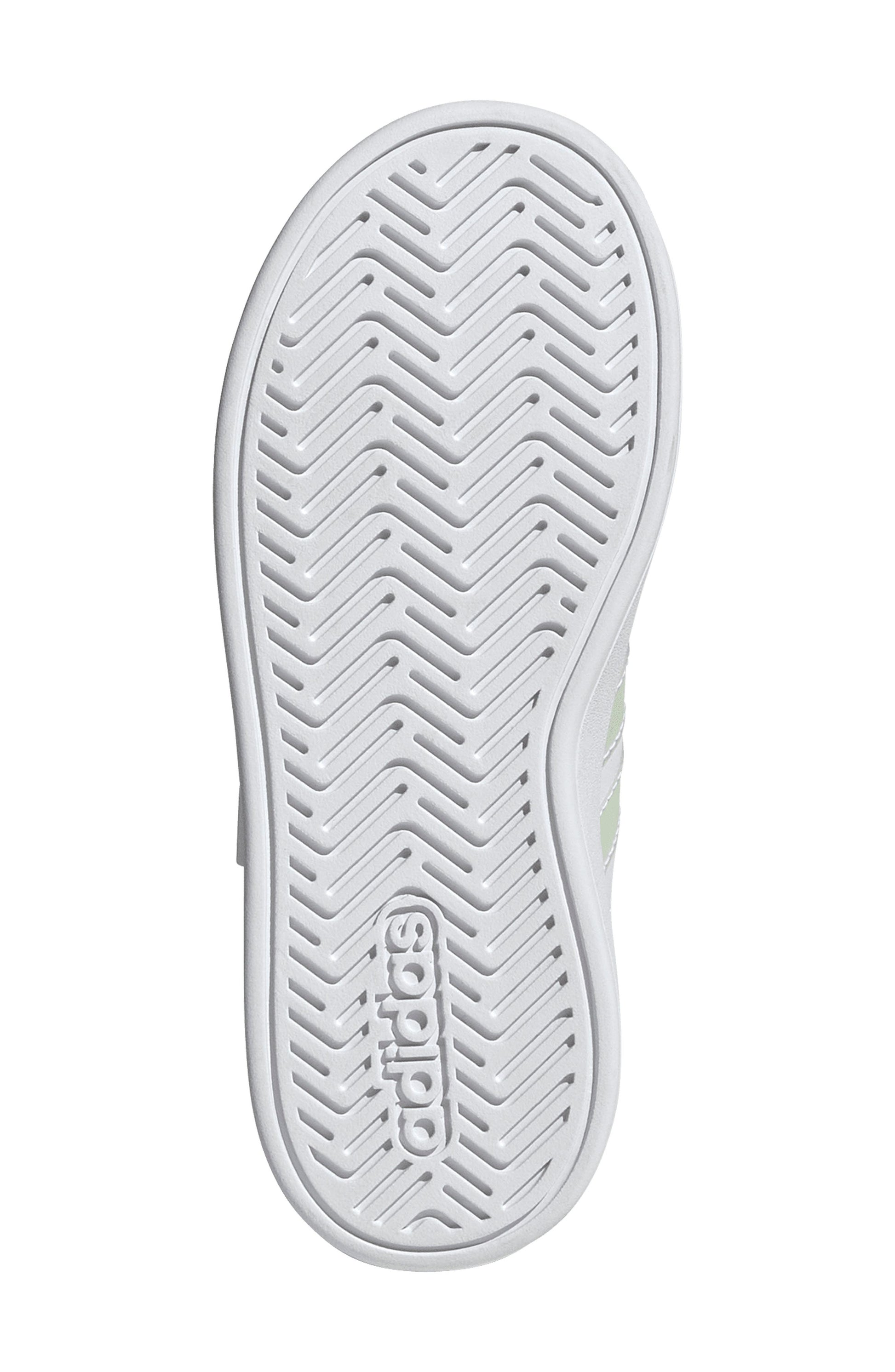 FOOTWEAR WHITE/ IRIDESCENT