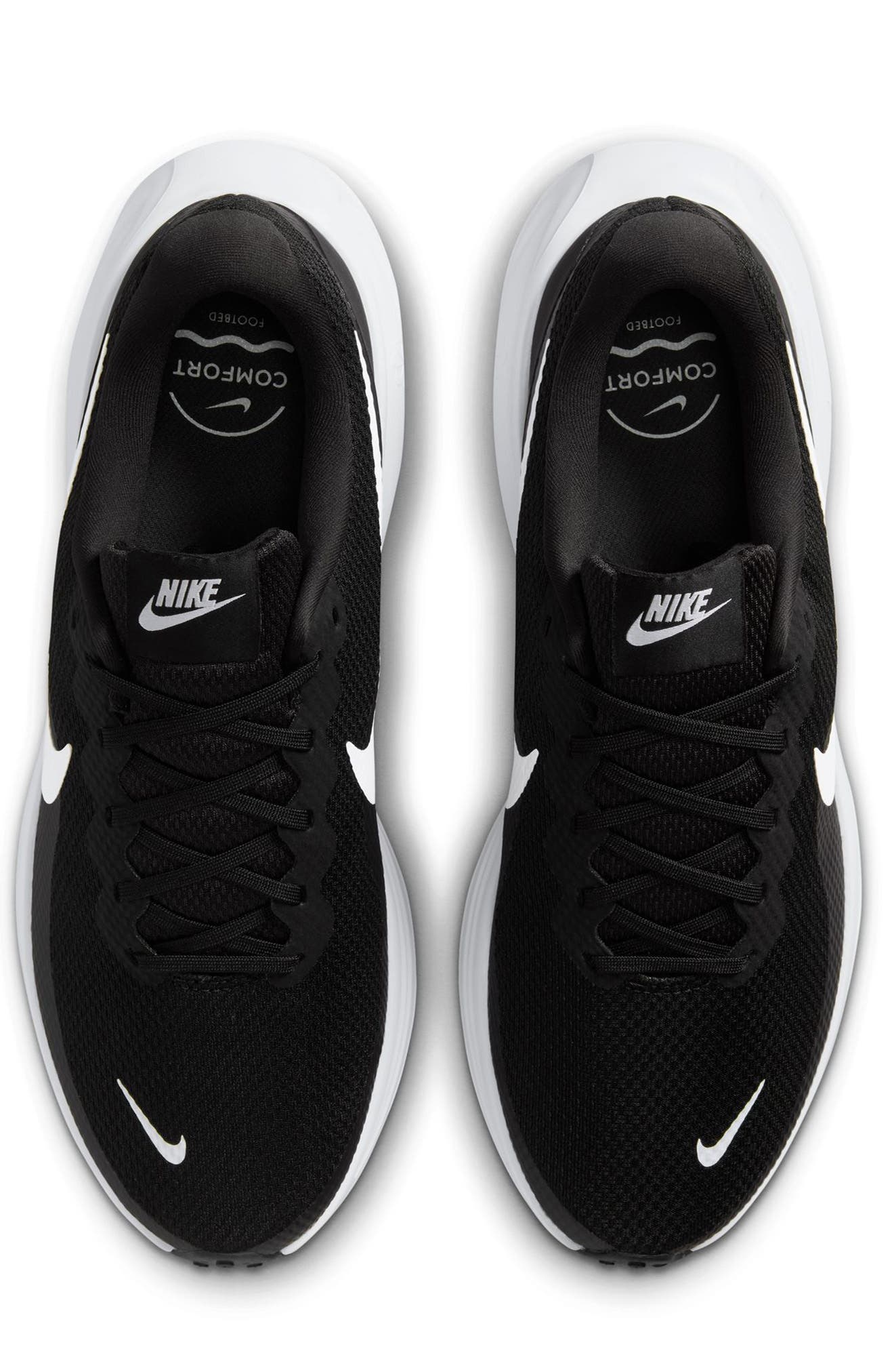 BLACK/ WHITE