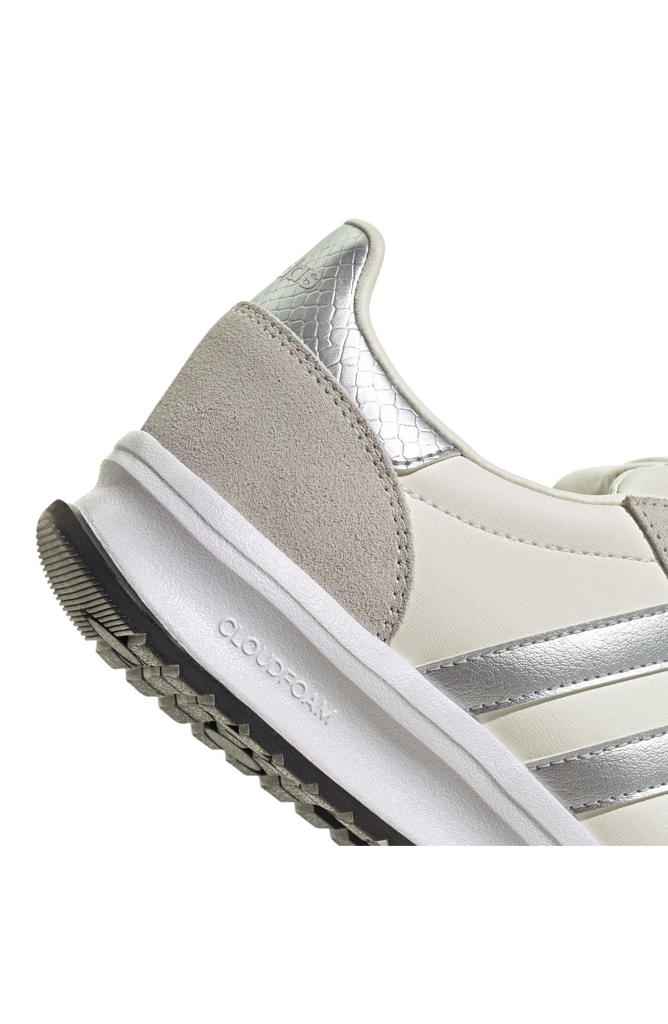 WHITE/ SILVER MET./ OFF WHITE