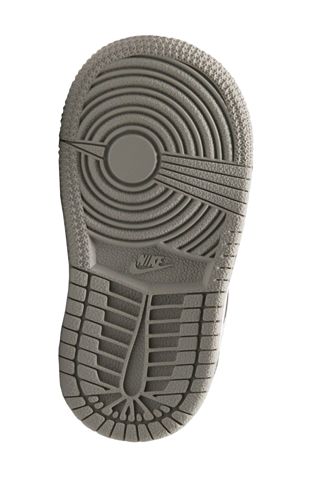 BLACK/ MEDIUM GREY/ WHITE