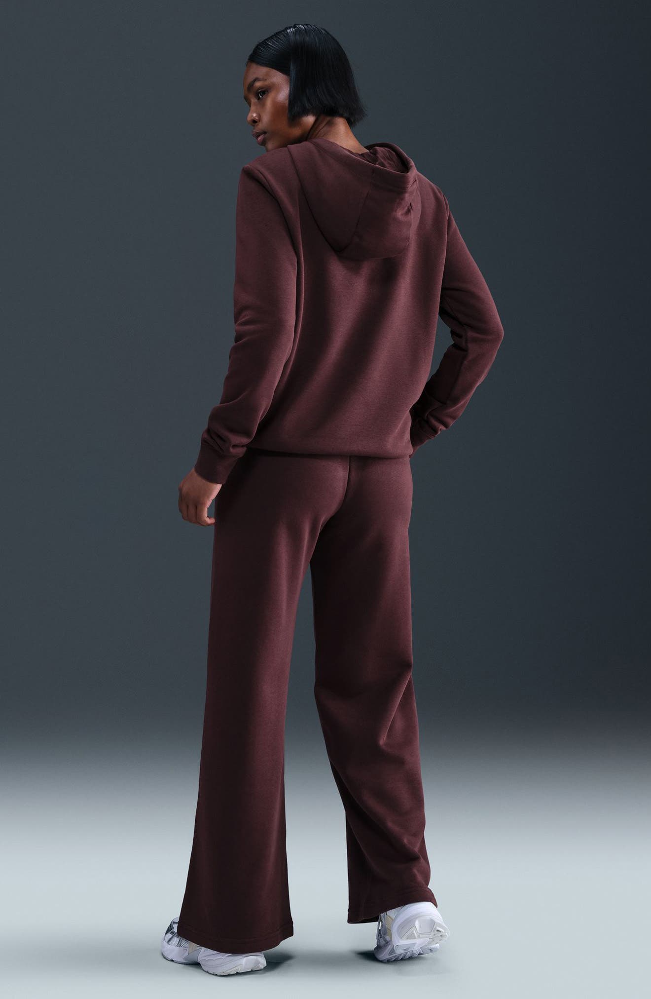 BURGUNDY CRUSH/ METALLIC GOLD