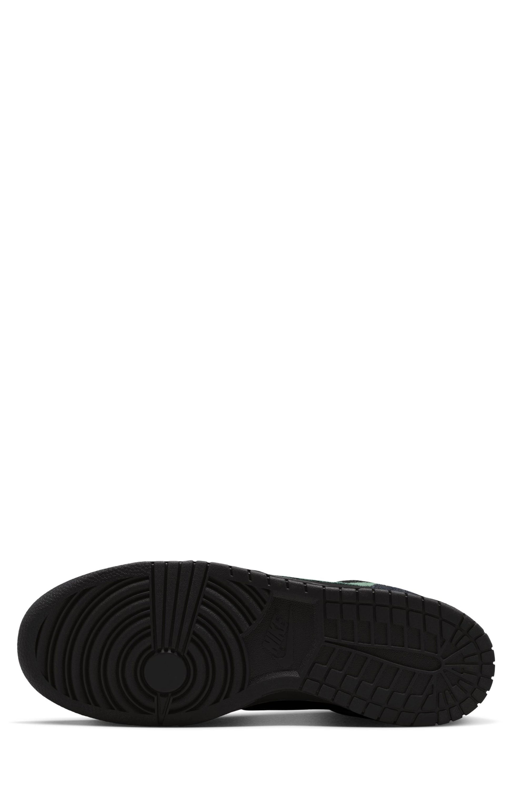 BLACK/ FIR