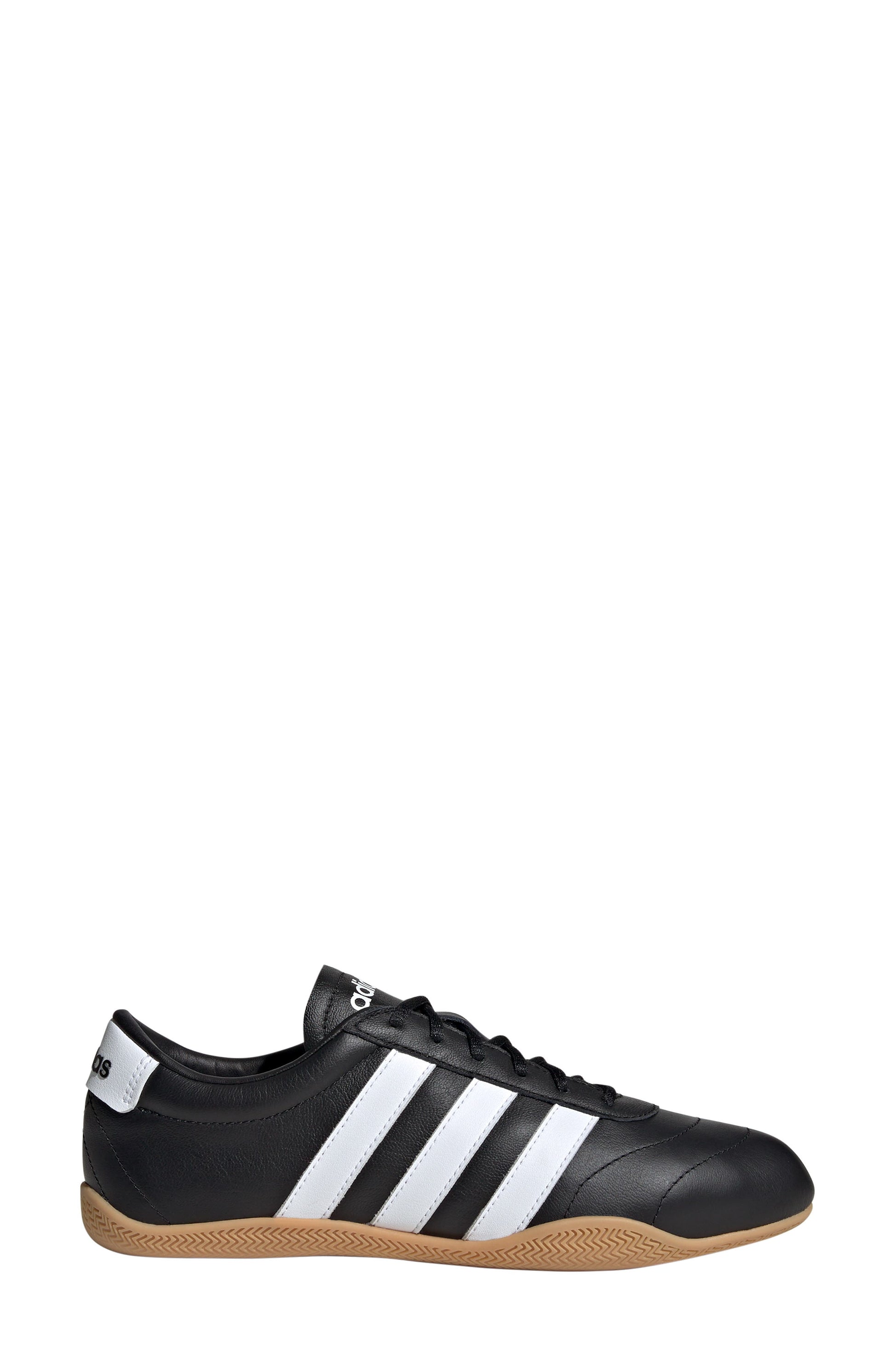 BLACK/ WHITE/ GUM