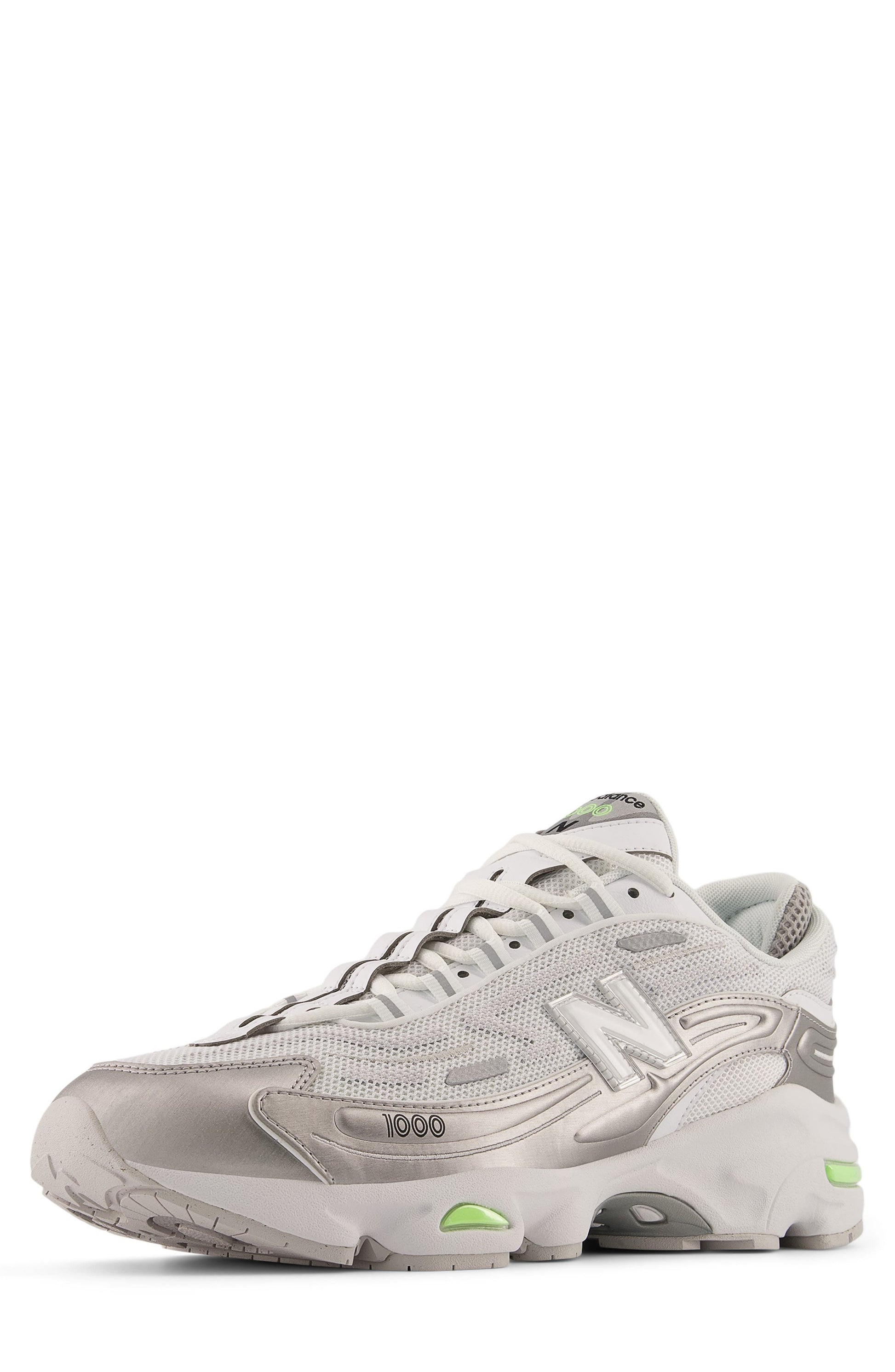WHITE/ SILVER METALLIC